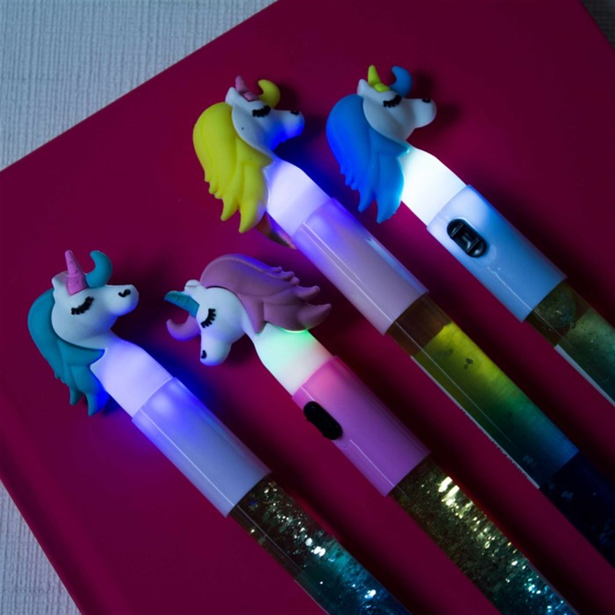 Unicorn Temalı Işıklı Sulu Pullu Roller Kalem​