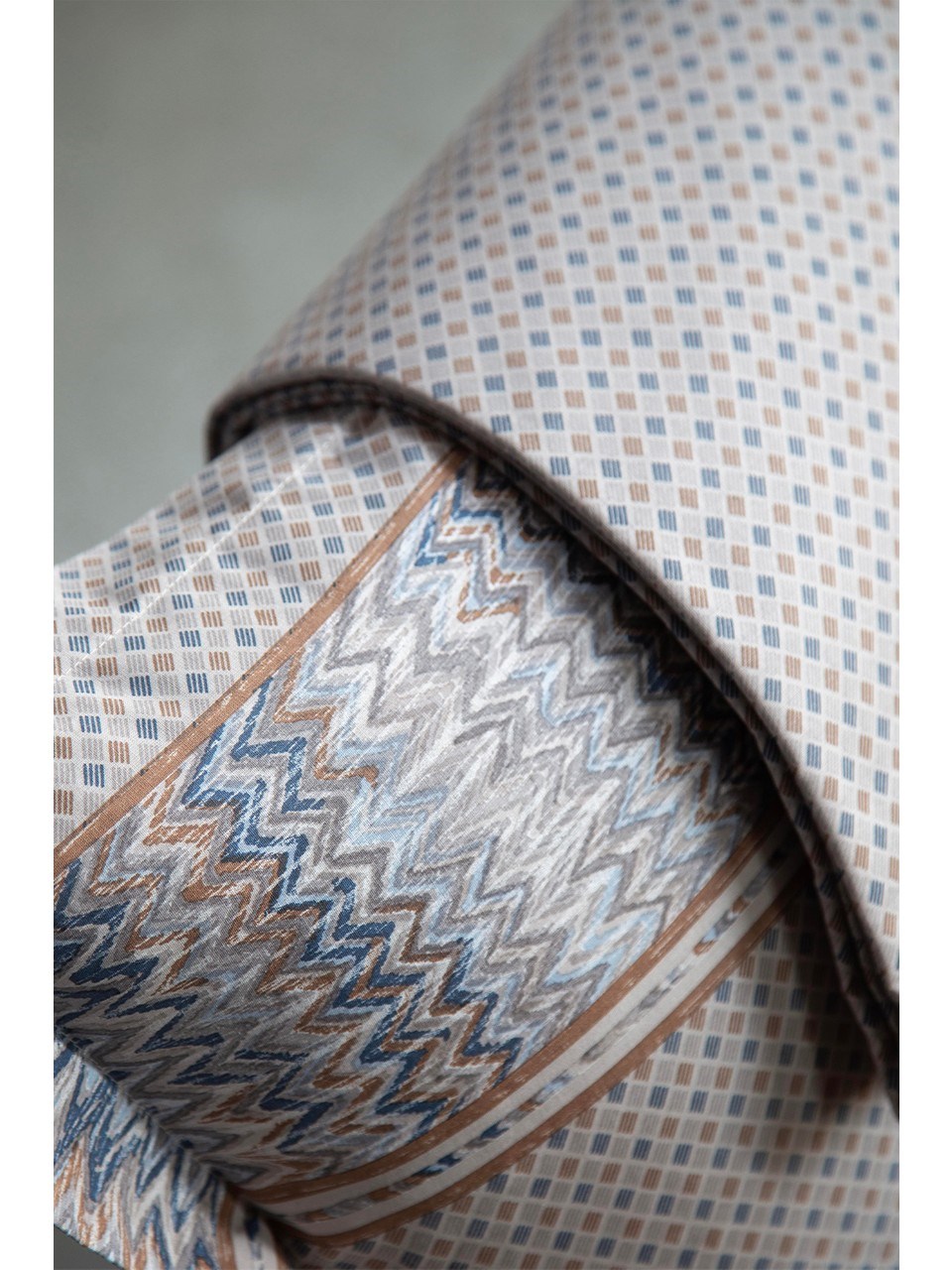 APRICITAS HOME T.K MY TOUCH NEVRESIM TKM. KADIFE HILLY VIZON