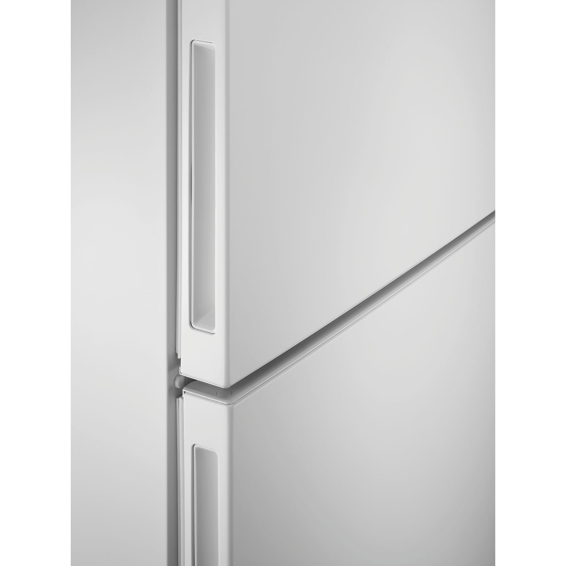 ELECTROLUX LNT6ME46W3 481 LT ALTTAN DONDURUCULU NO FROST BUZDOLABI