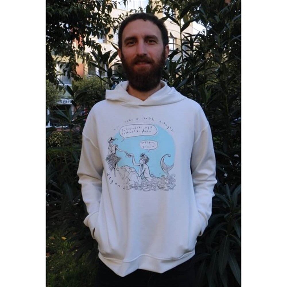 Beyaz Hoodie - Bir Rakı Balık Hikayesi