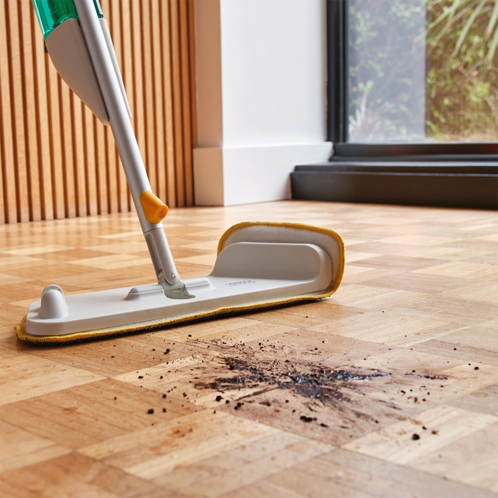 Joseph Joseph CleanTech™ 2'si 1 Arada Sprey MopJoseph Joseph