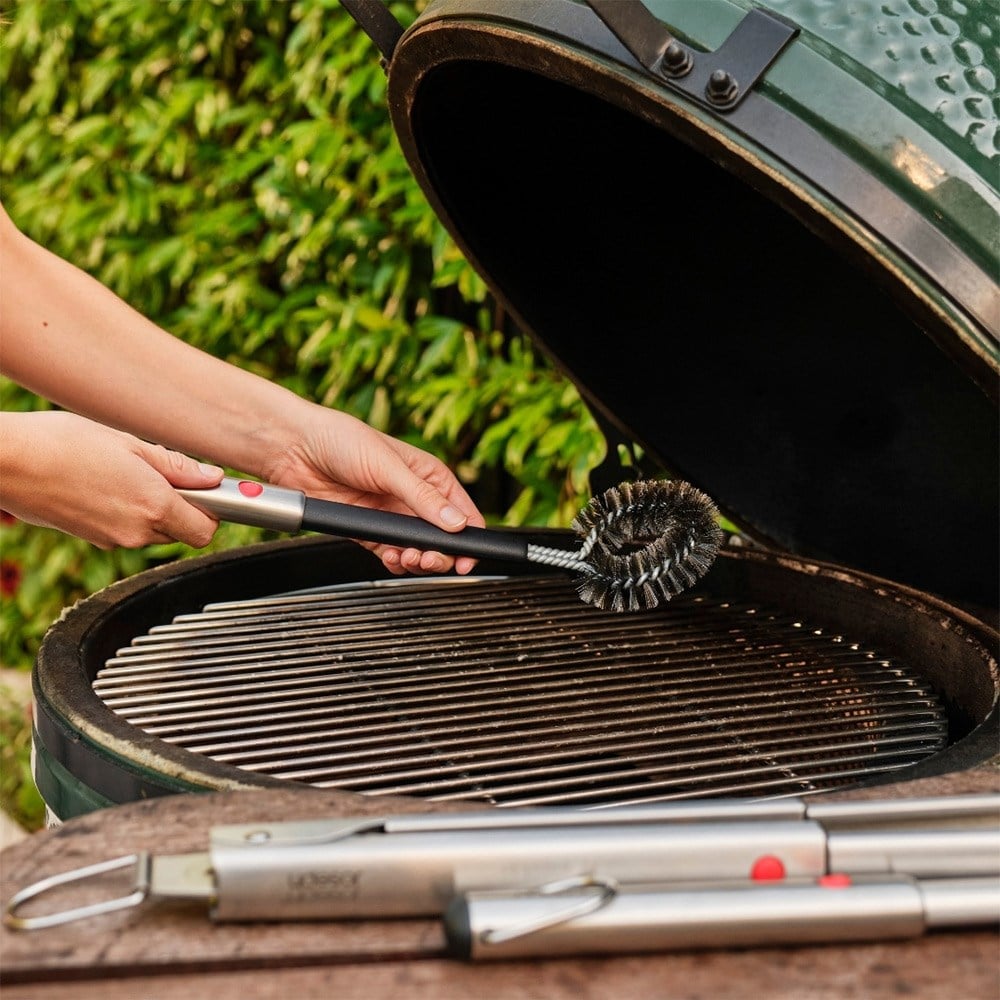Joseph Joseph GrillOut™ Uzatılabilir Saplı Barbekü Temizleme FırçasıJoseph Joseph