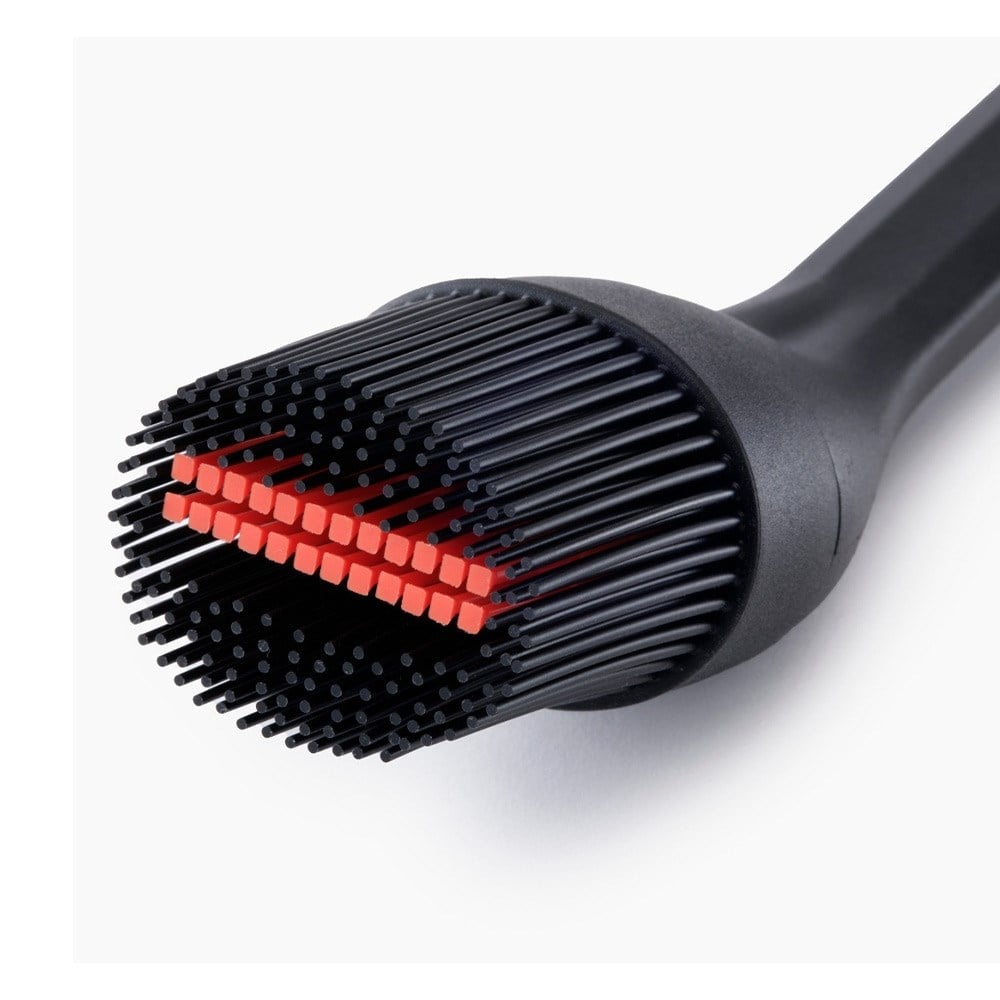 Joseph Joseph GrillOut™ Uzatılabilir Saplı Barbekü FırçasıJoseph Joseph