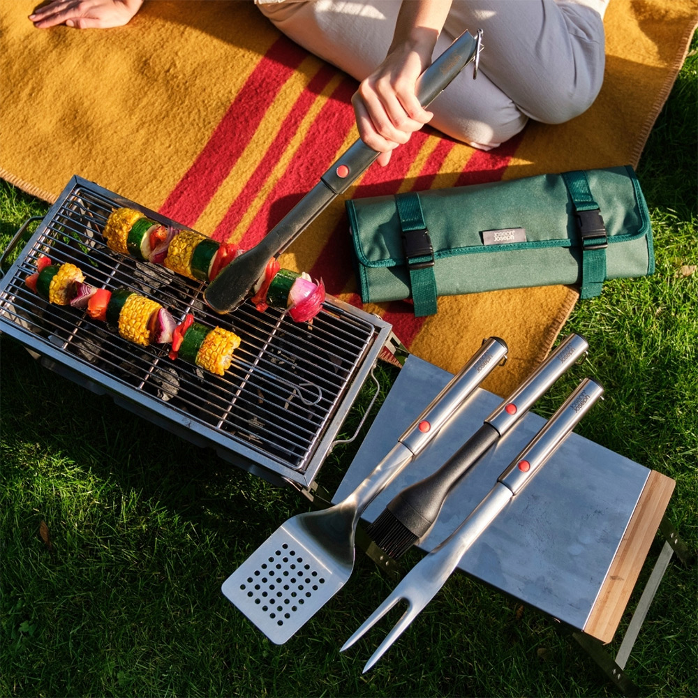Joseph Joseph GrillOut™ Uzatılabilir Saplı Barbekü ÇatalıJoseph Joseph