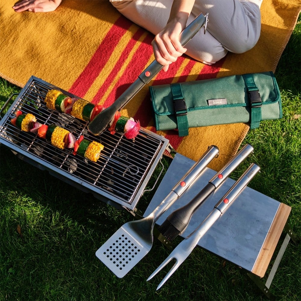 Joseph Joseph GrillOut™ Uzatılabilir Saplı Barbekü ÇatalıJoseph Joseph