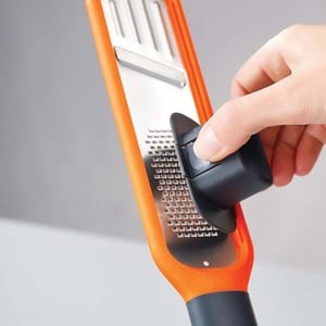 Joseph Joseph Handi-Grate™ 2'si 1 Arada Mini Rende ve Dilimleyici TuruncuJoseph Joseph