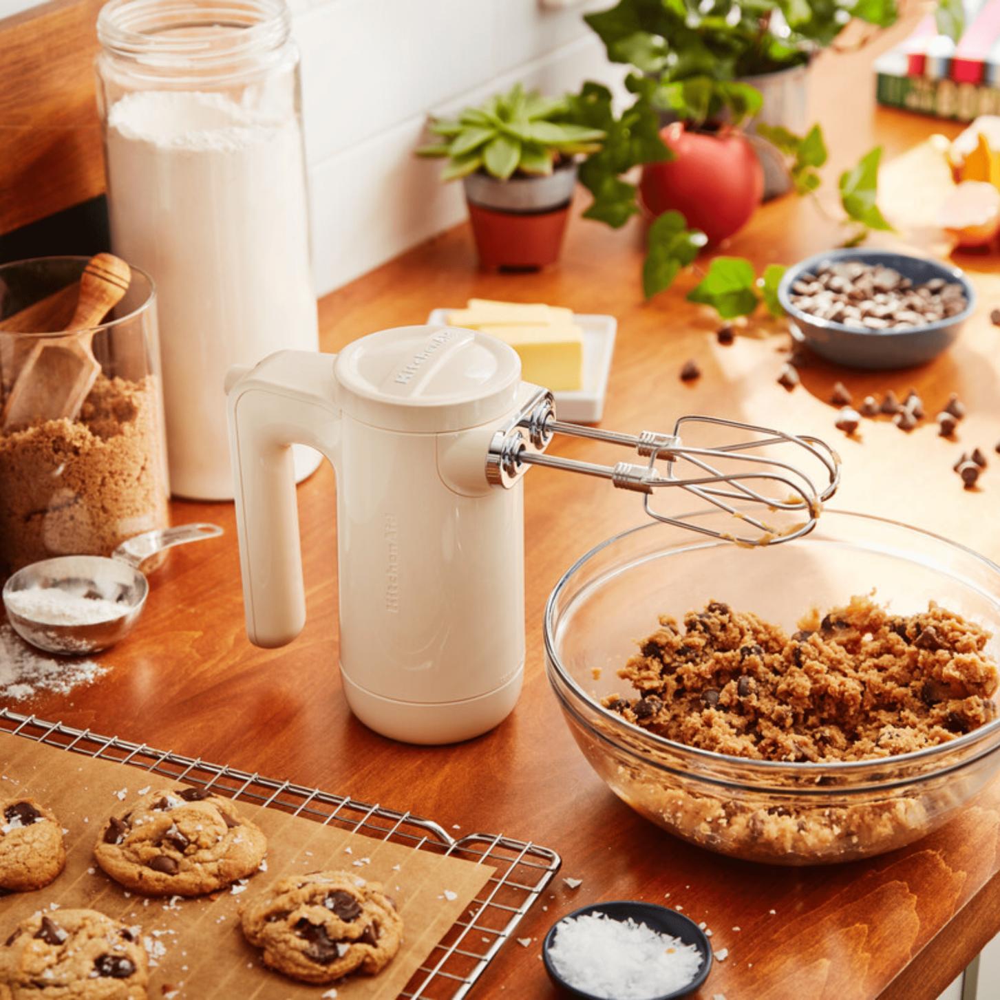 KitchenAid 5KHMB732EAC Kablosuz El Mikseri Almond CreamKitchenAid