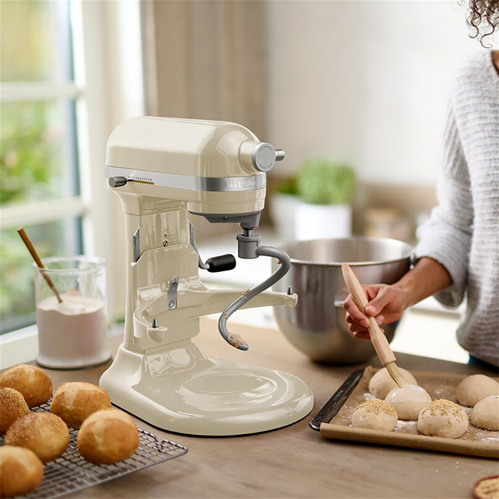 KitchenAid 5KSM60SPX Artisan Bowl Lift 5,6 L Stand Mikser Almond CreamKitchenAid