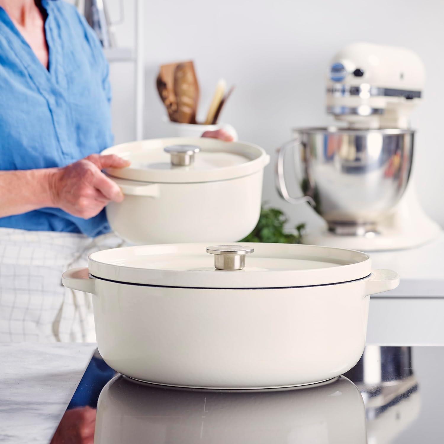 KitchenAid Oval Döküm Tencere 30 cm Almond CreamKitchenAid