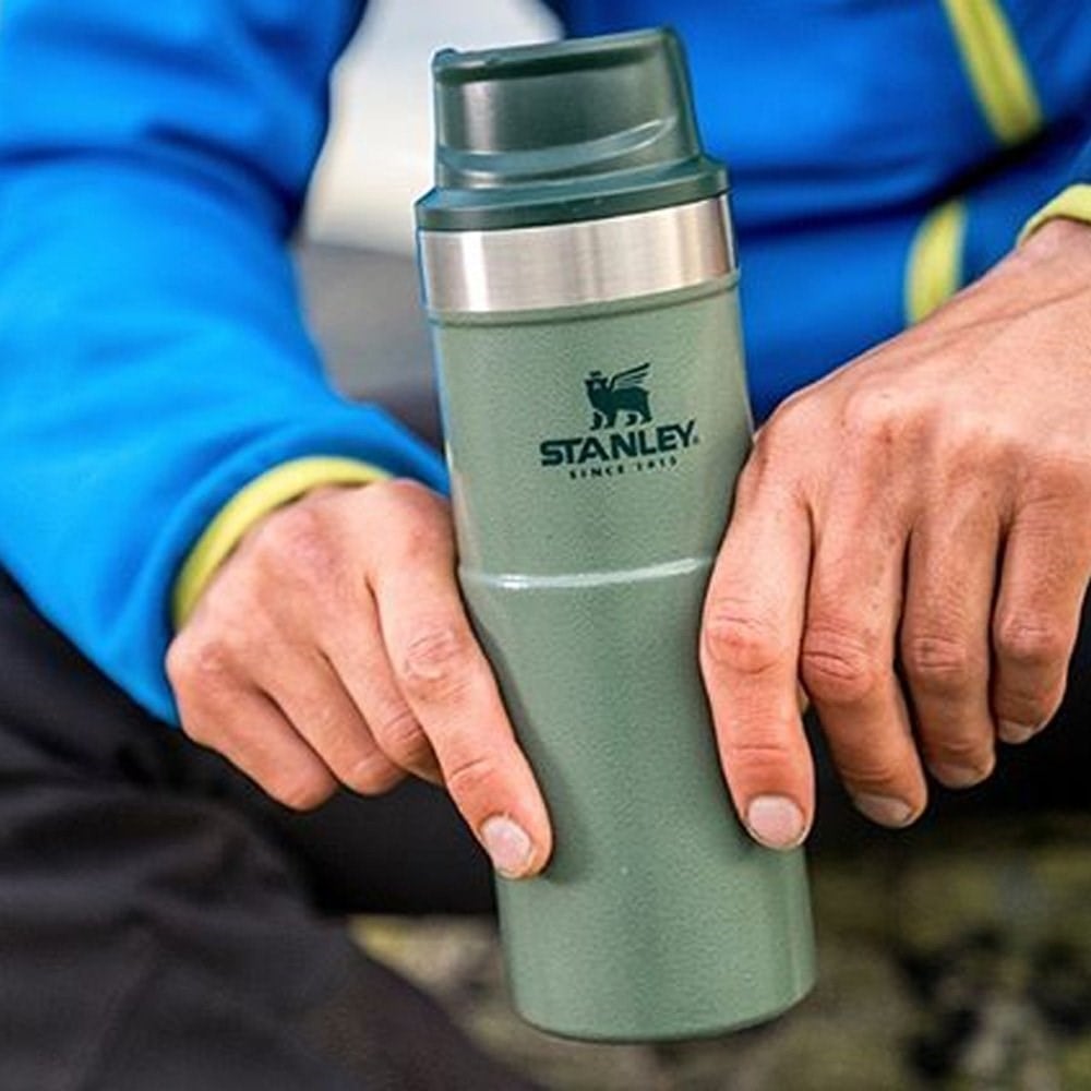Stanley Classic Trigger Action Termos 0,4 L YeşilStanley