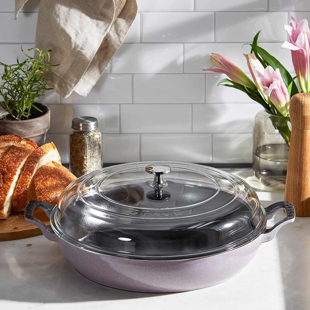 Staub B Cam Kapaklı Döküm Tencere 30 cm Kiraz ÇiçeğiStaub