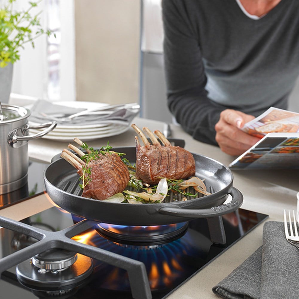 Staub B Döküm Izgara Tava Çift Kulplu 26 cm SiyahStaub