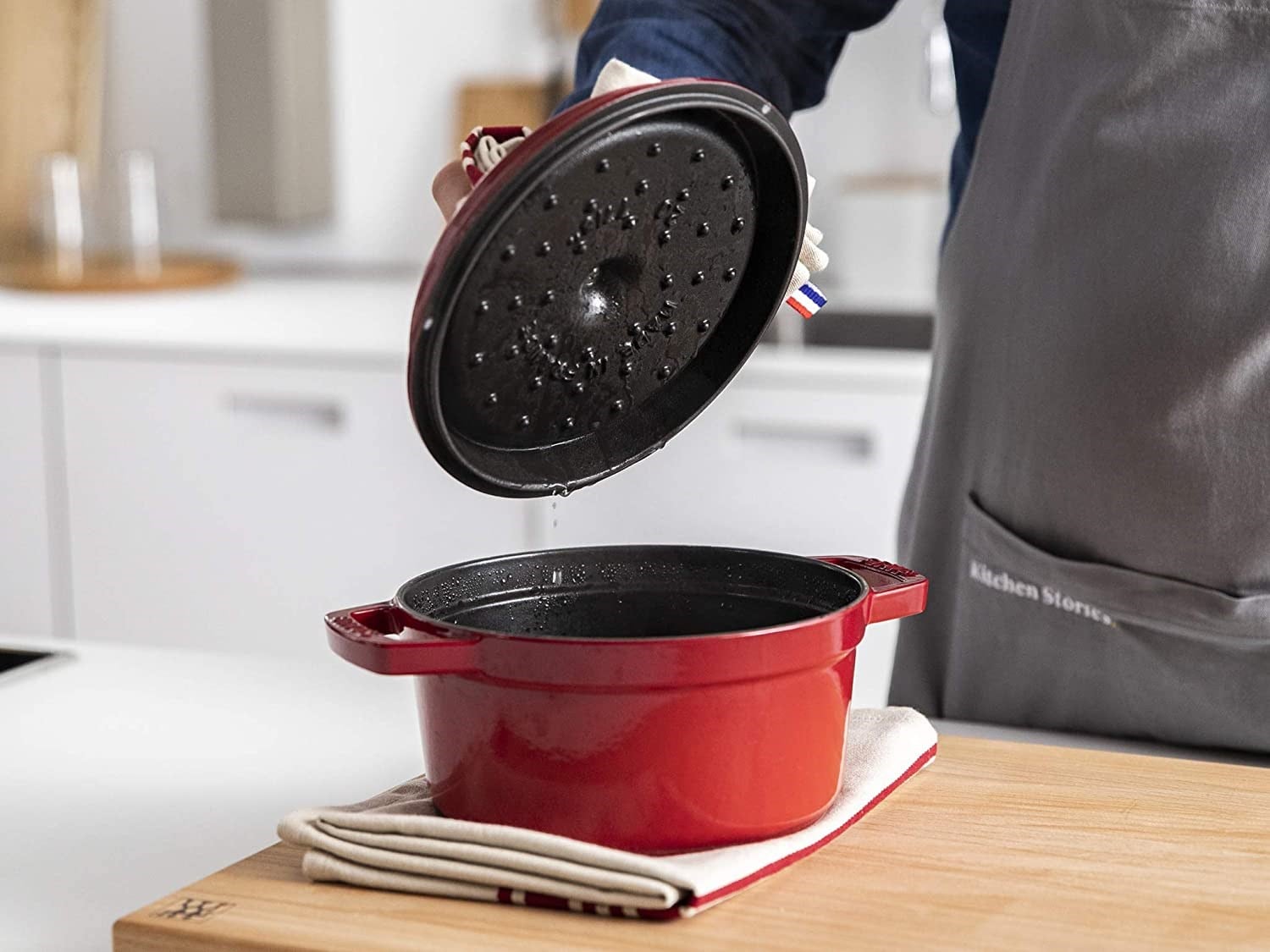 Staub B Döküm Tencere Yuvarlak 28 cm KirazStaub