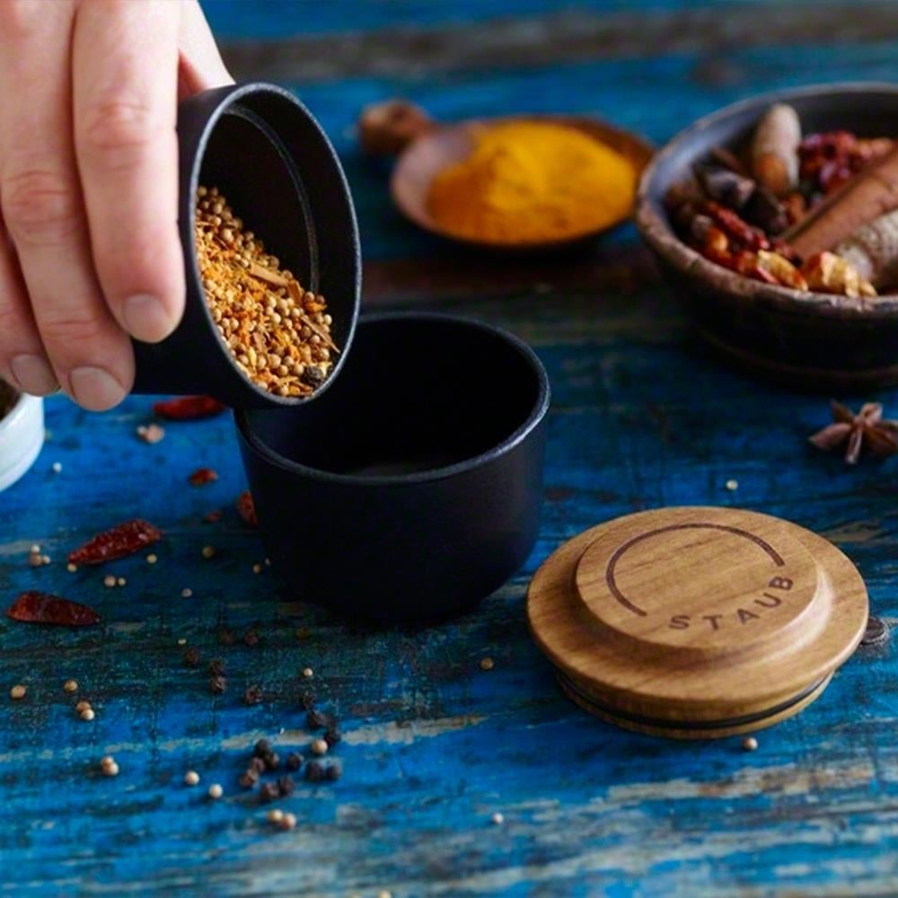 Staub Değirmen SiyahStaub