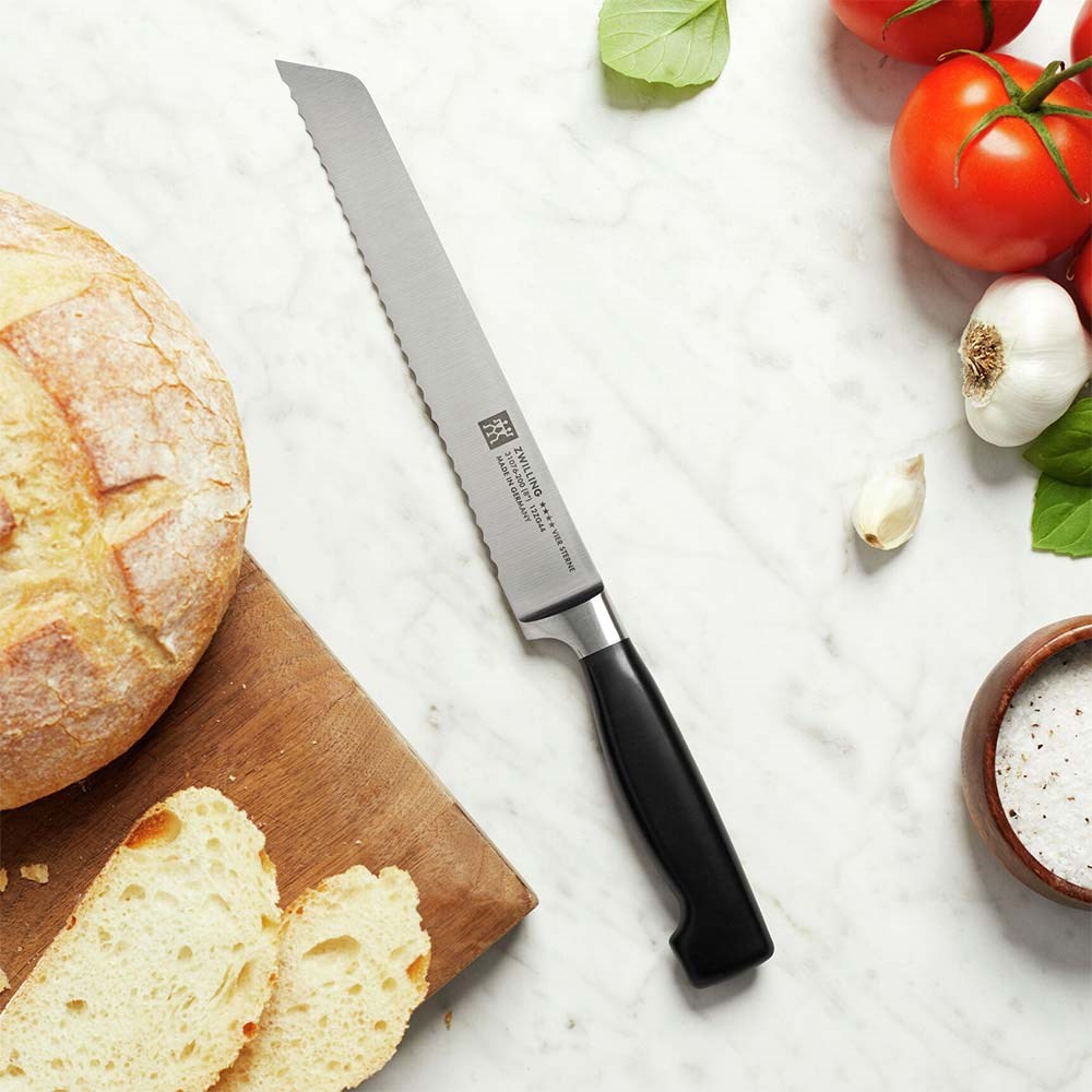 Zwilling Four Star Ekmek Bıçağı Siyah 20 cmZwilling