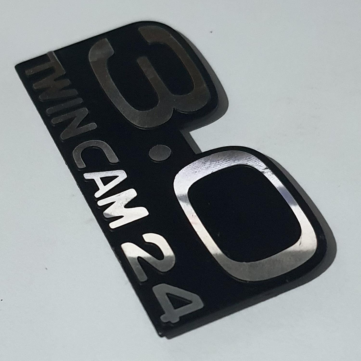 3.0 TWIN CAM 24 Metal Amblem 35mm x 80mm x 2mm