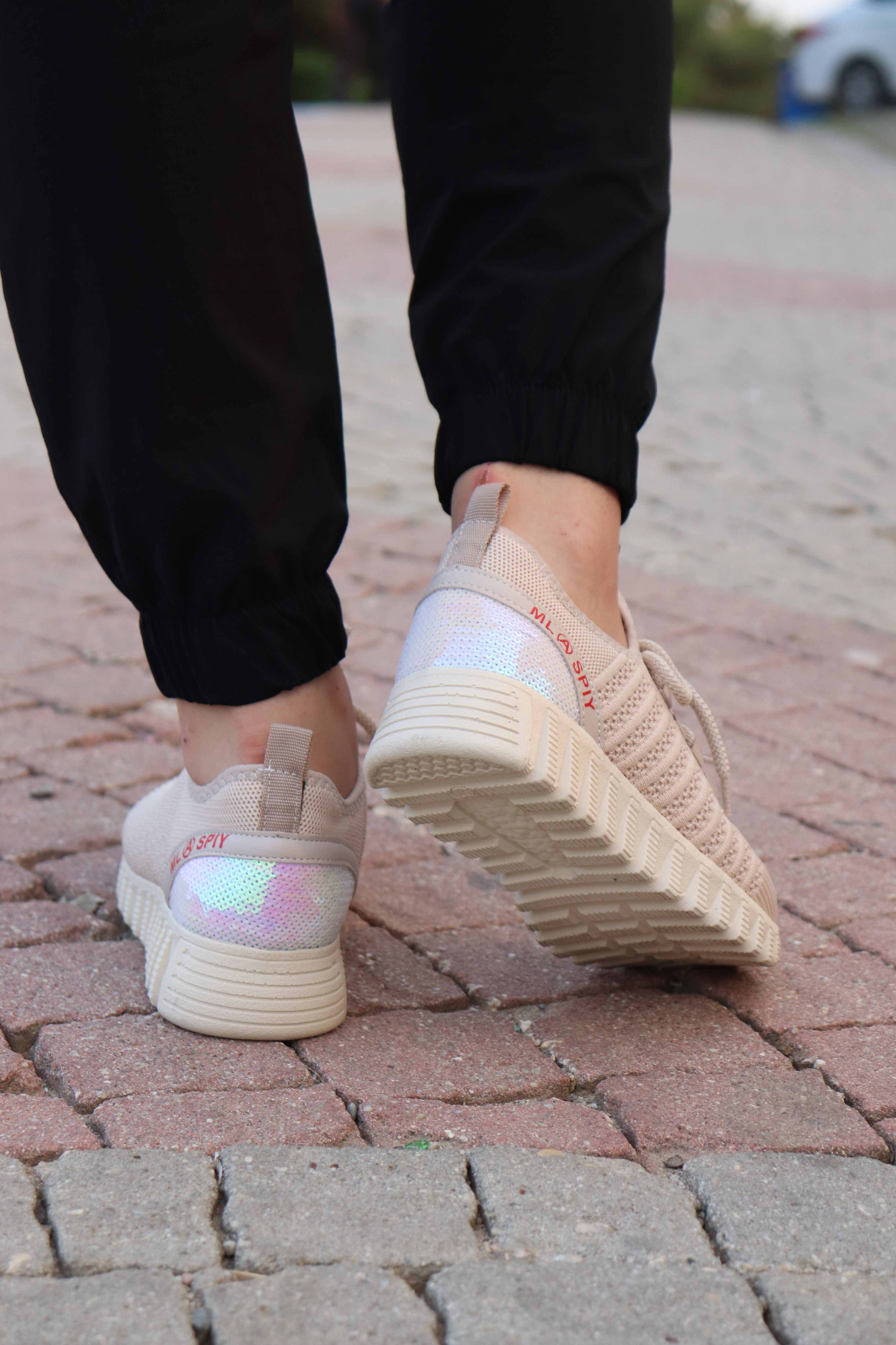 Arkası Payetli Triko Sneaker 611