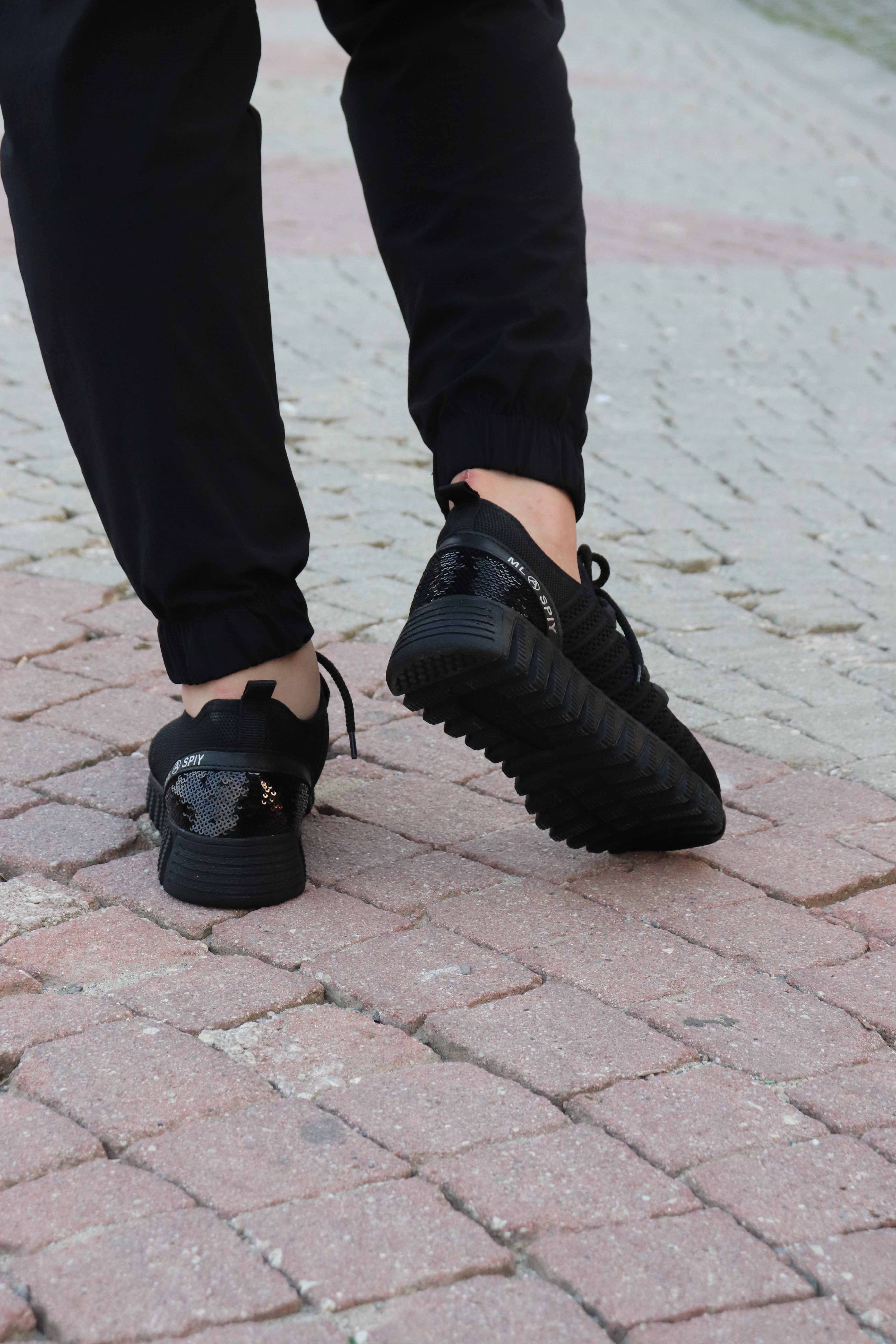 Arkası Payetli Triko Sneaker 611