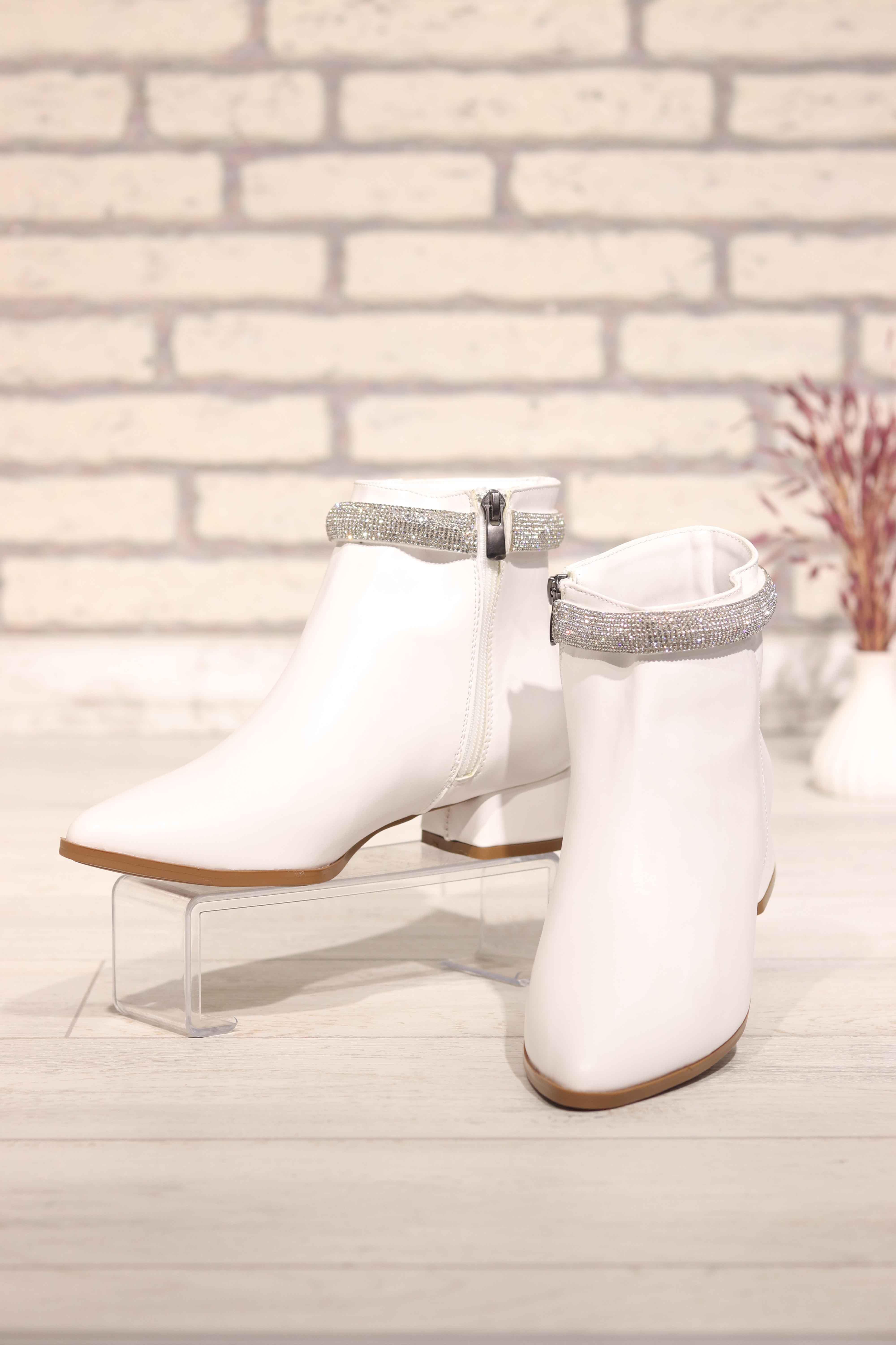 Bilekten Taşlı Kadın Bot 225 - SIYAH