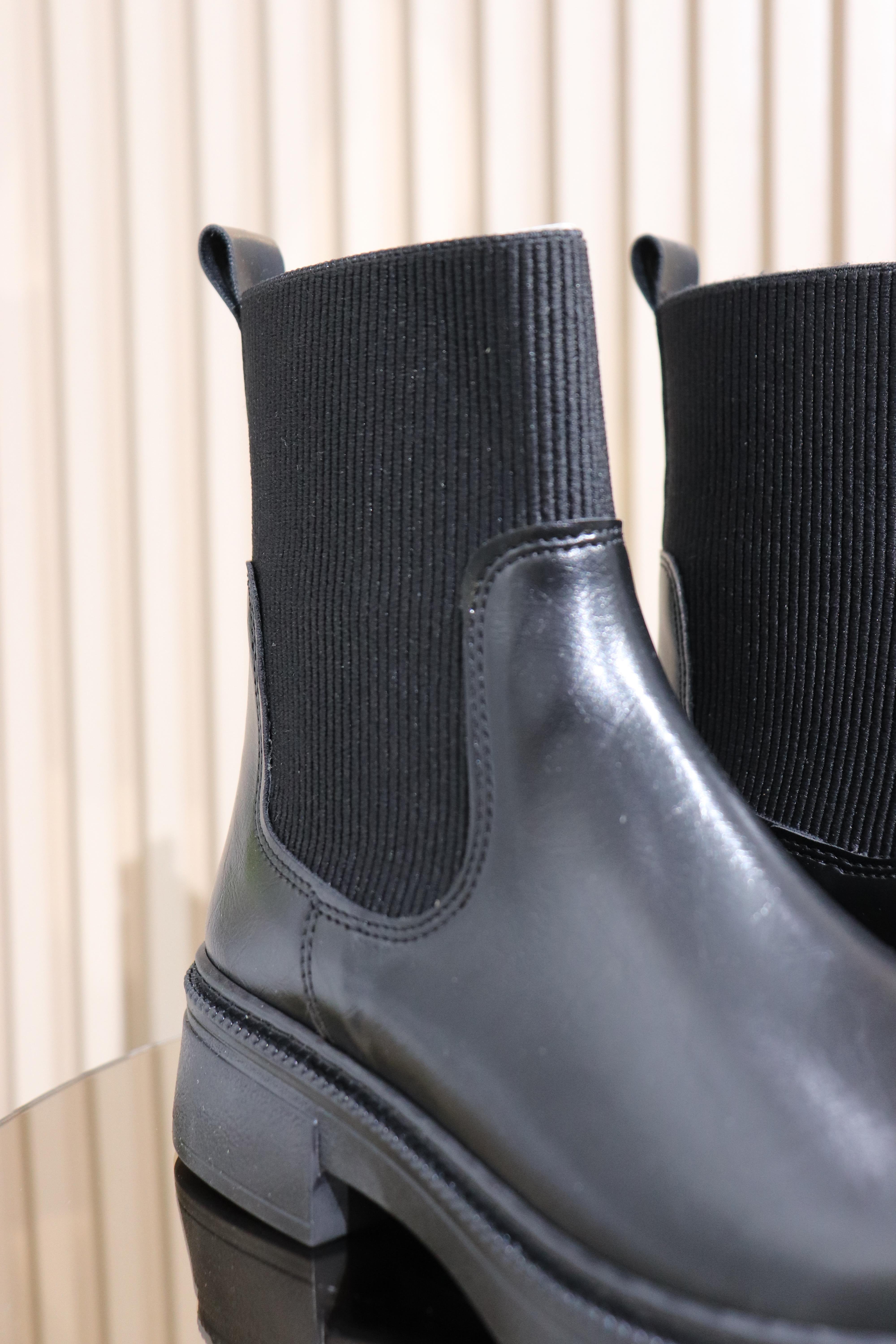 BOĞAZI LASTİKLİ KADIN BOT 188