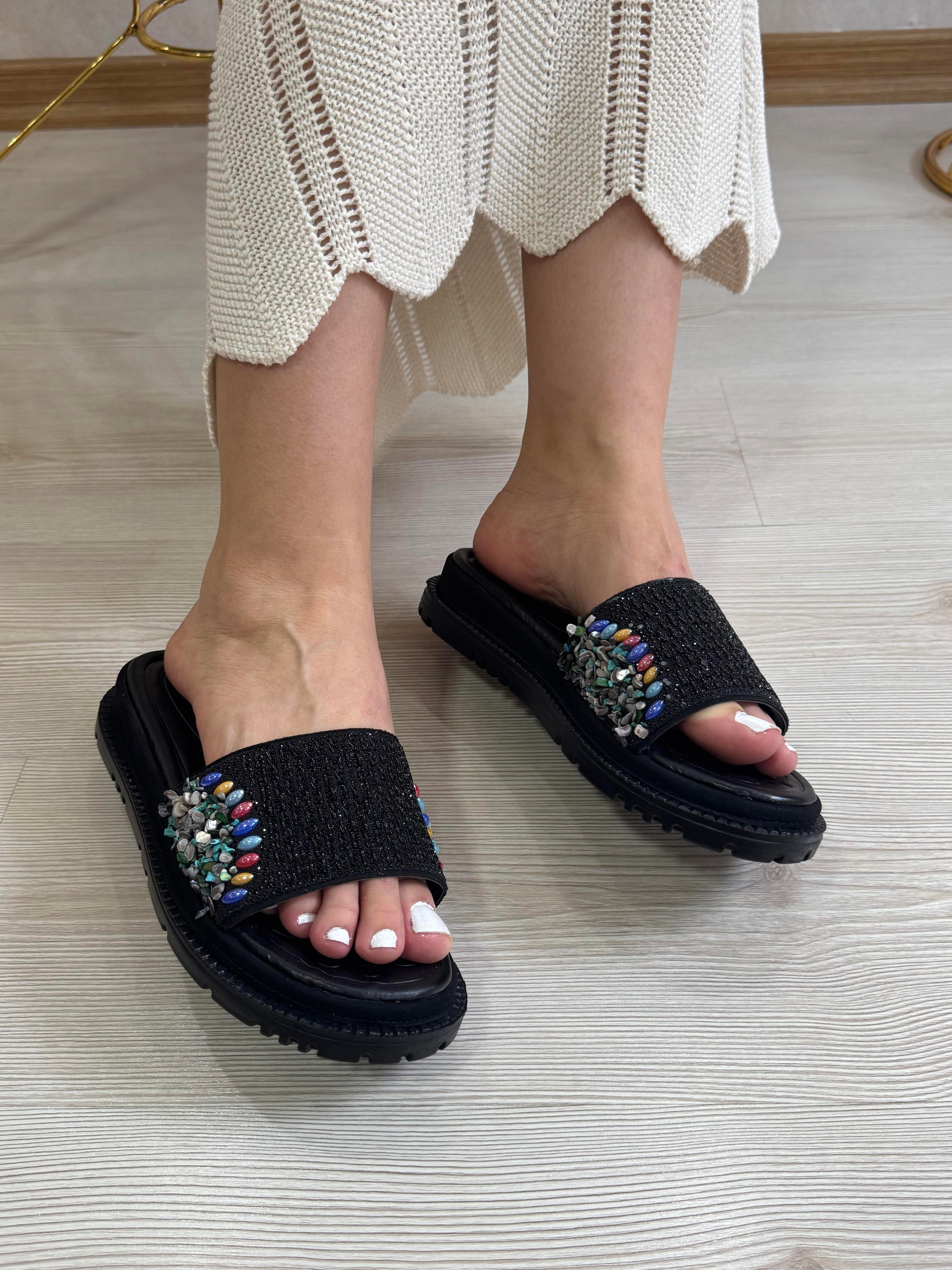 BONCUKLU TAŞLI KADIN TERLİK 697