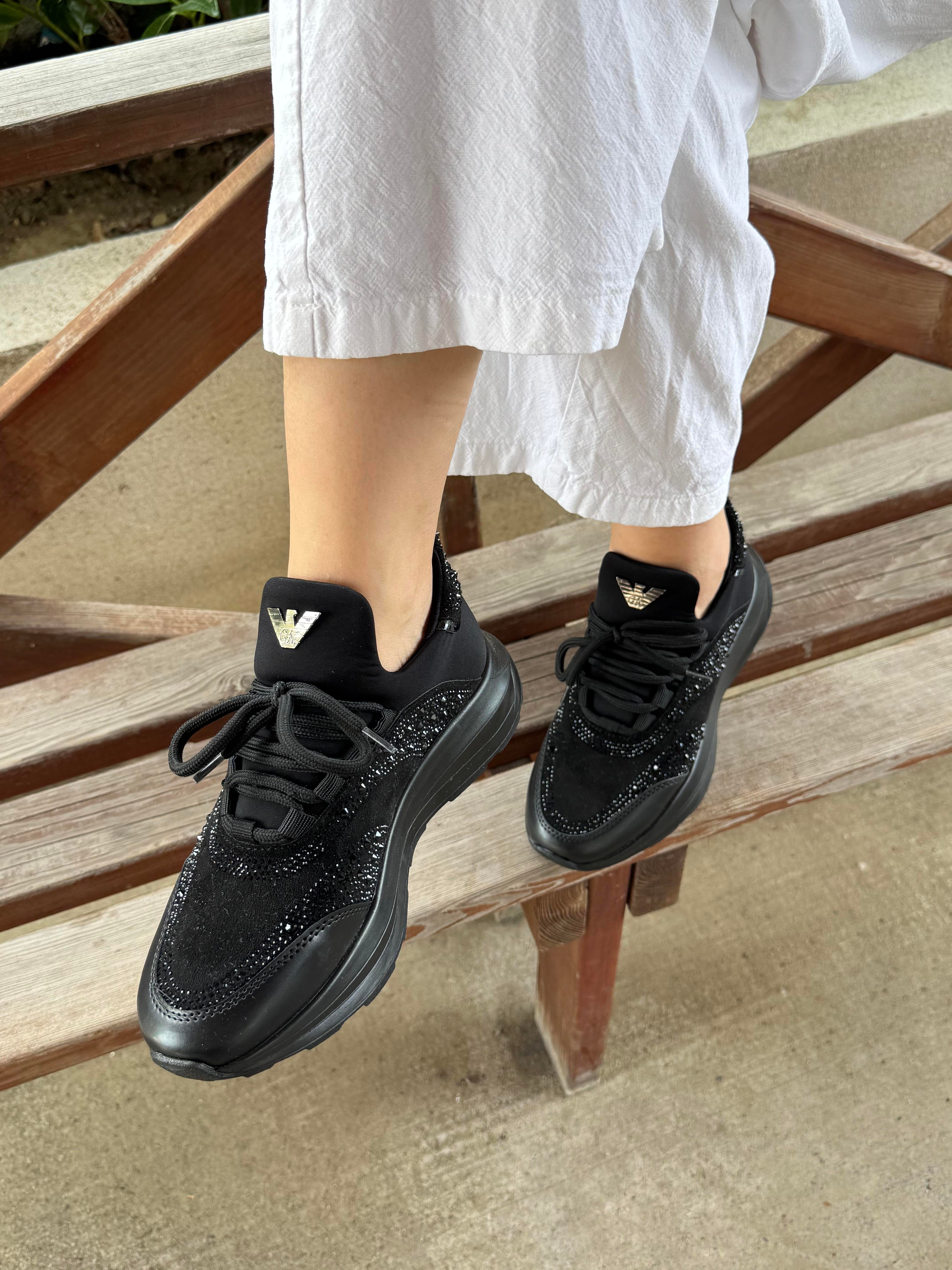 BONCUKLU TREND KADIN SPOR AYAKKABI 2025