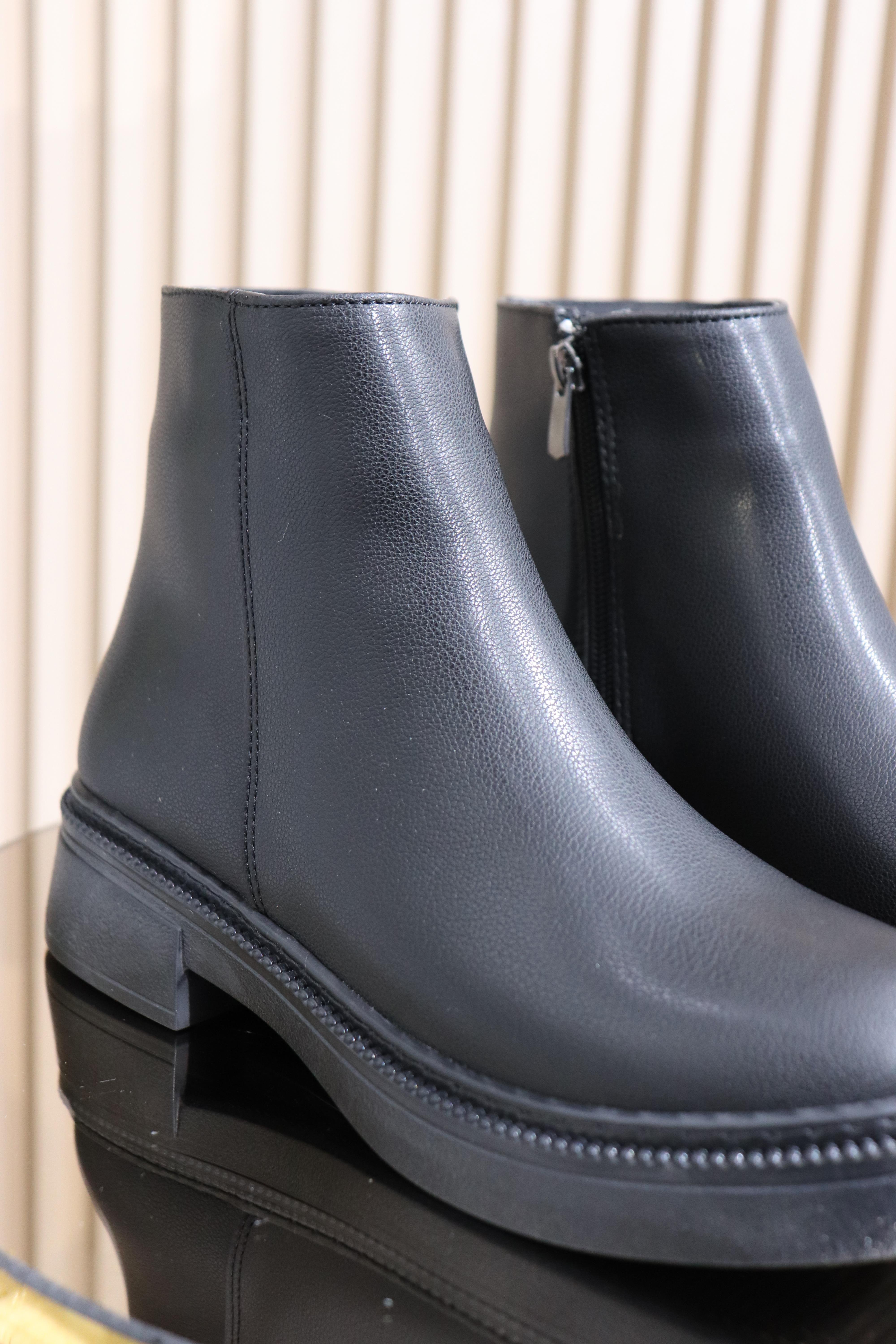 DÜZ DİKİŞLİ KADIN BOT 197