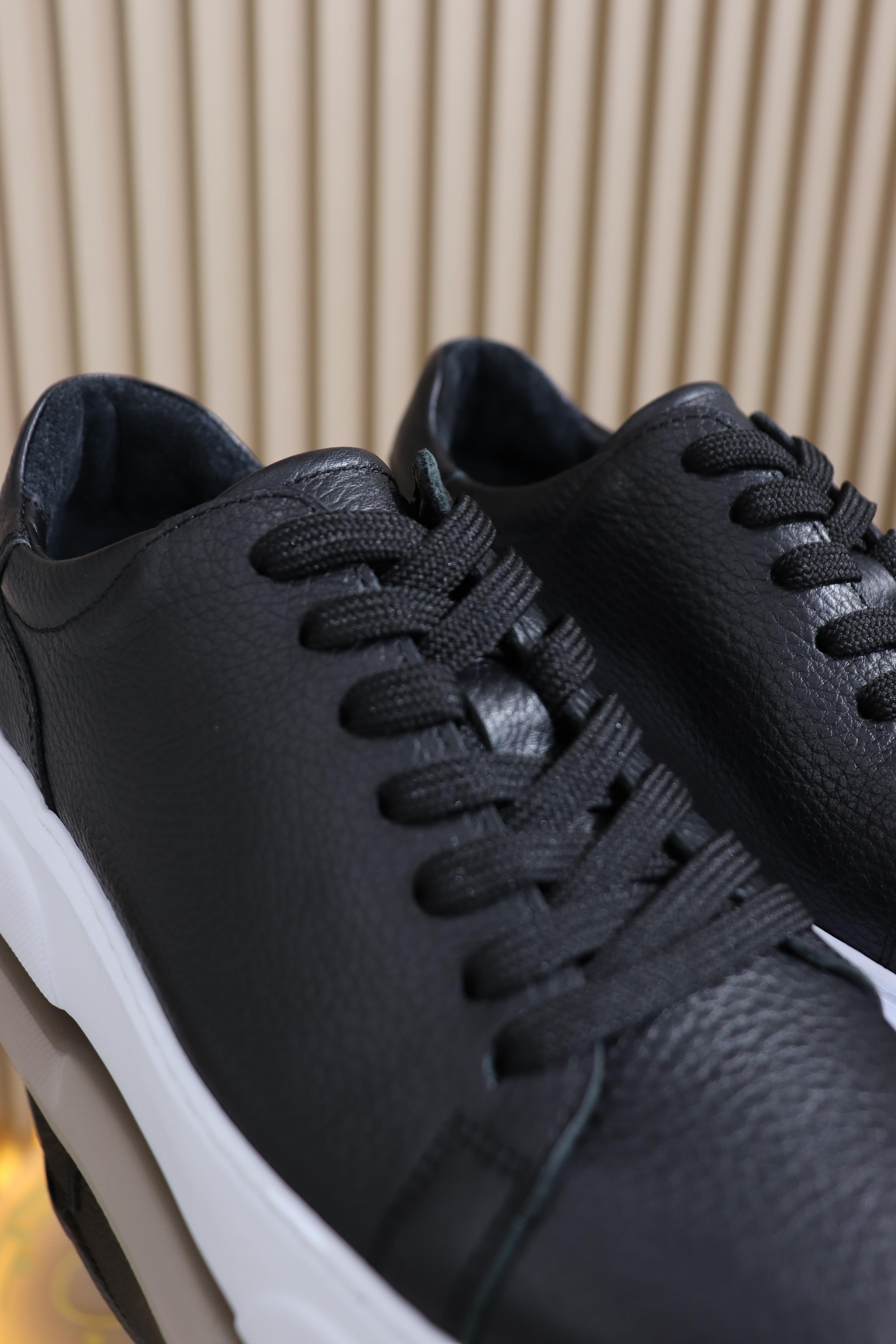 HAKİKİ DERİ BAĞCIKLI ERKEK SPOR AYAKKABI S-005