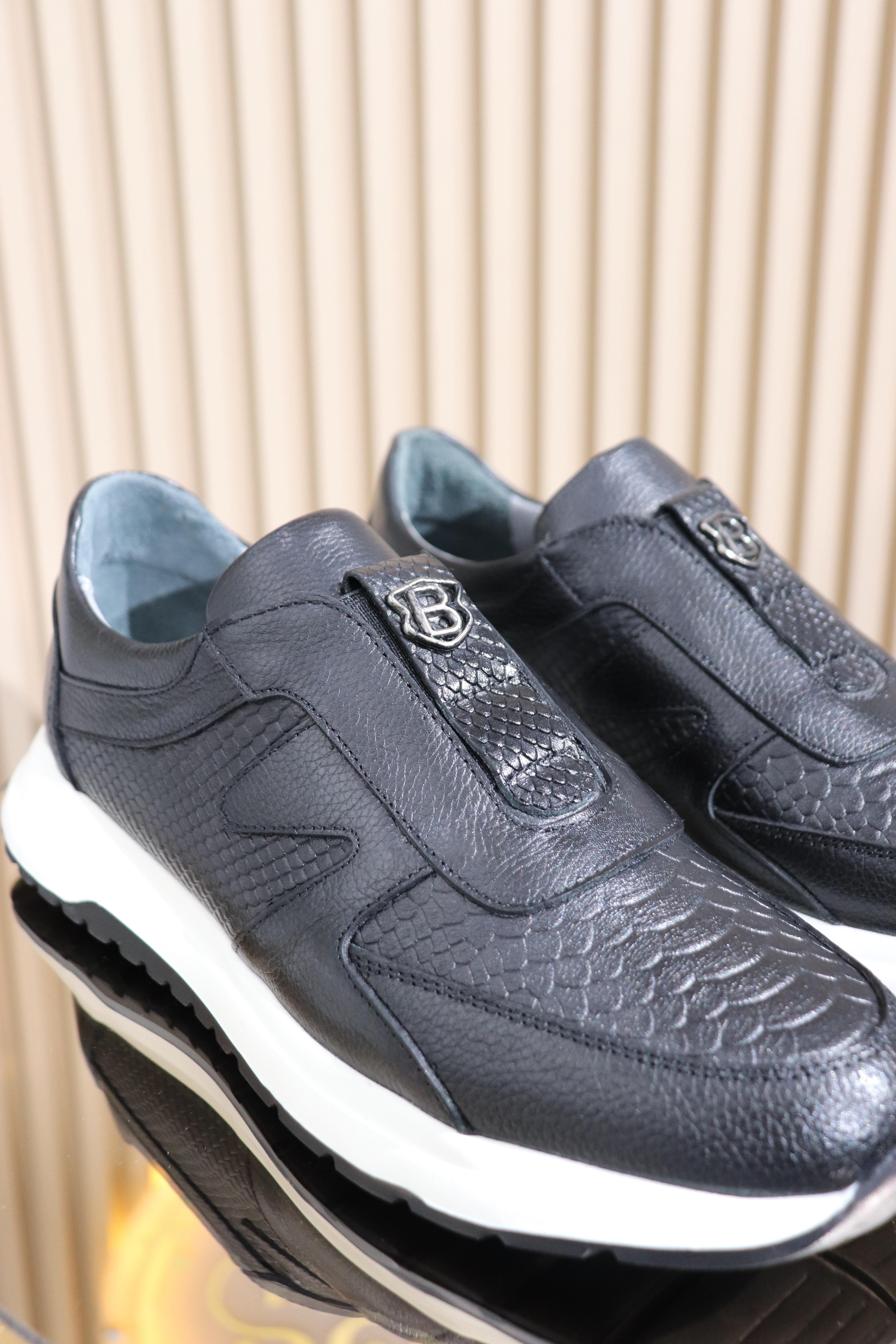 HAKİKİ DERİ BAĞCIKSIZ ERKEK SPOR AYAKKABI S-007