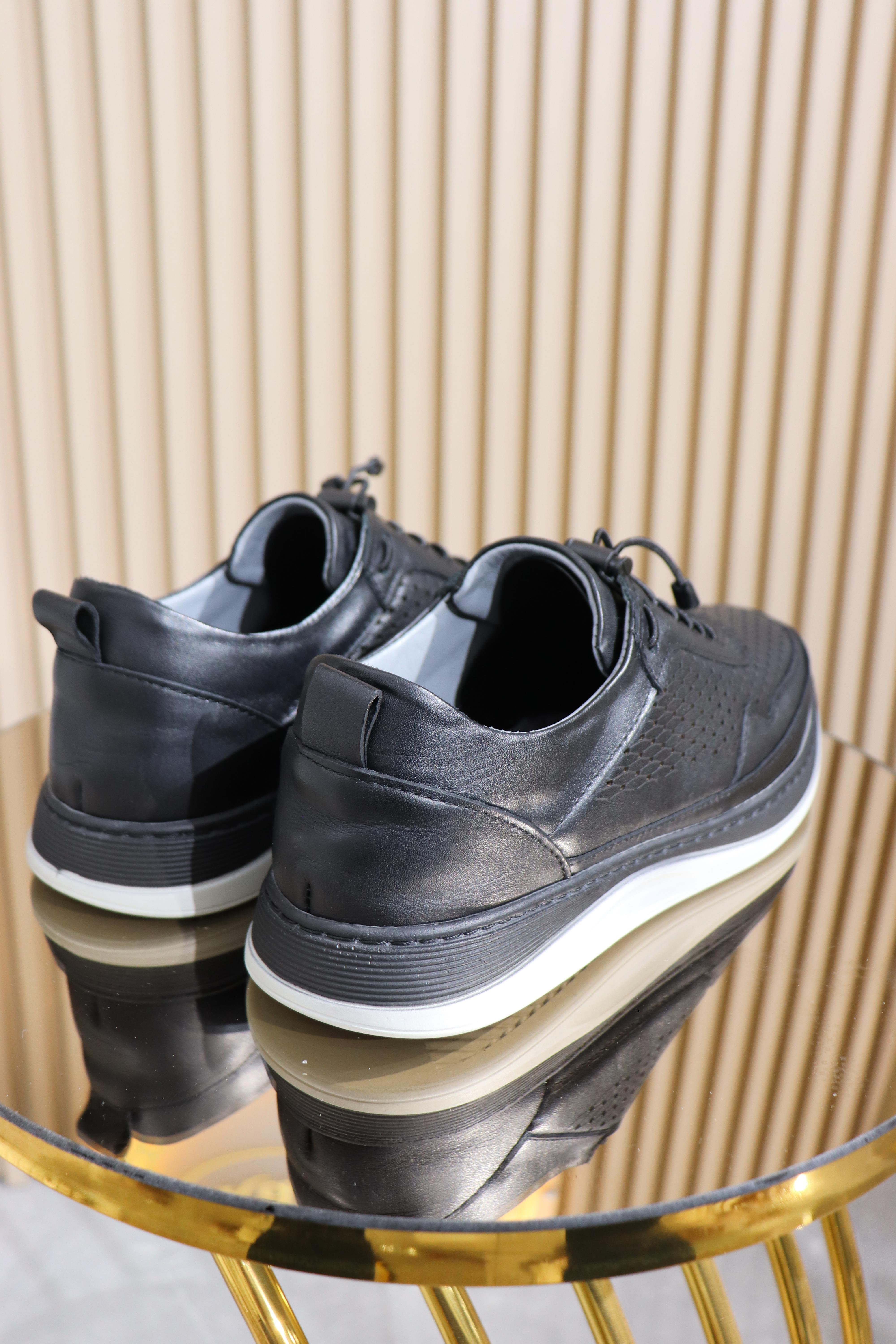 HAKİKİ DERİ DELİKLİ ERKEK SPOR AYAKKABI S-003