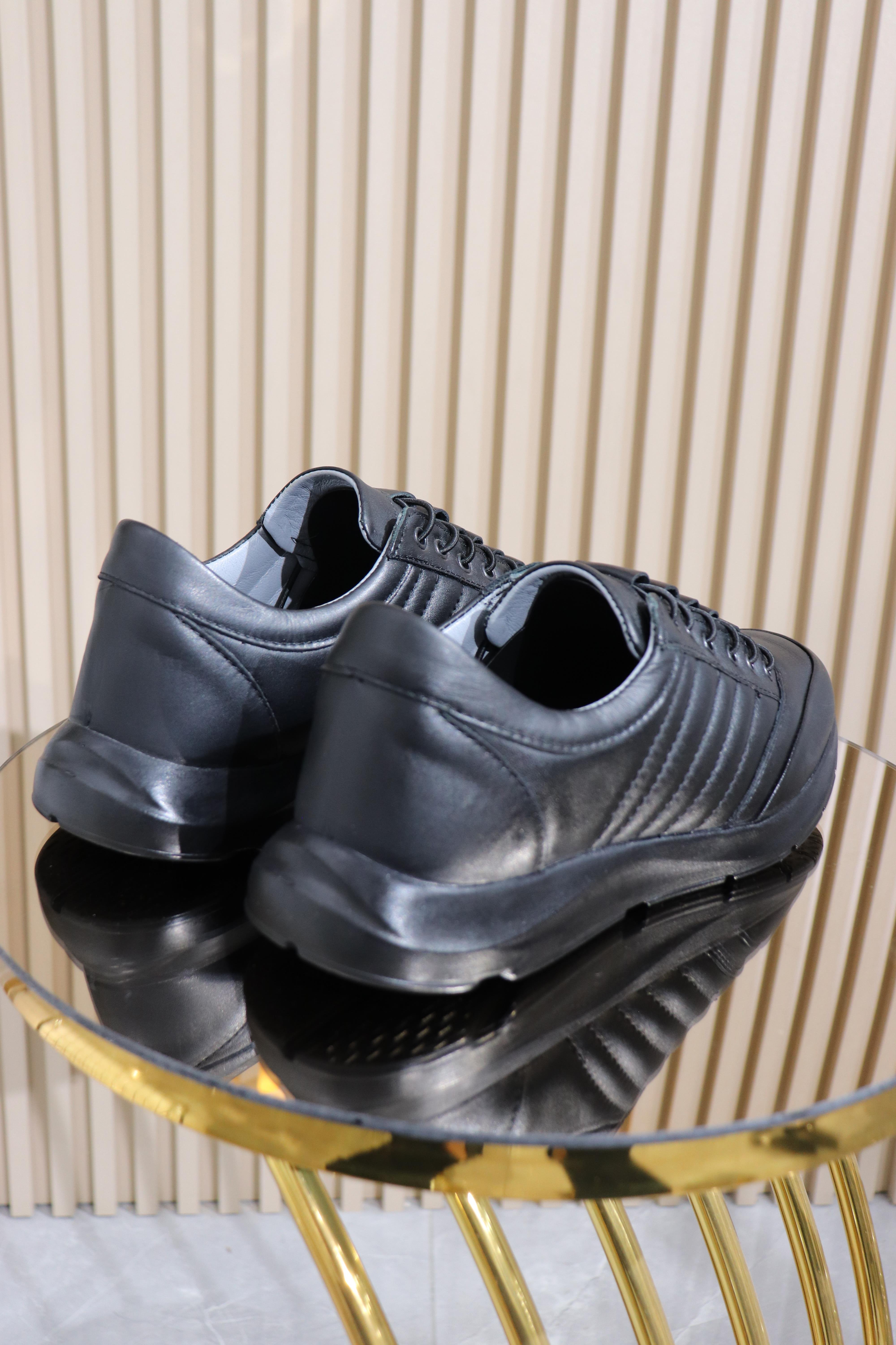 HAKİKİ DERİ KABARTMALI ERKEK SPOR AYAKKABI S-001