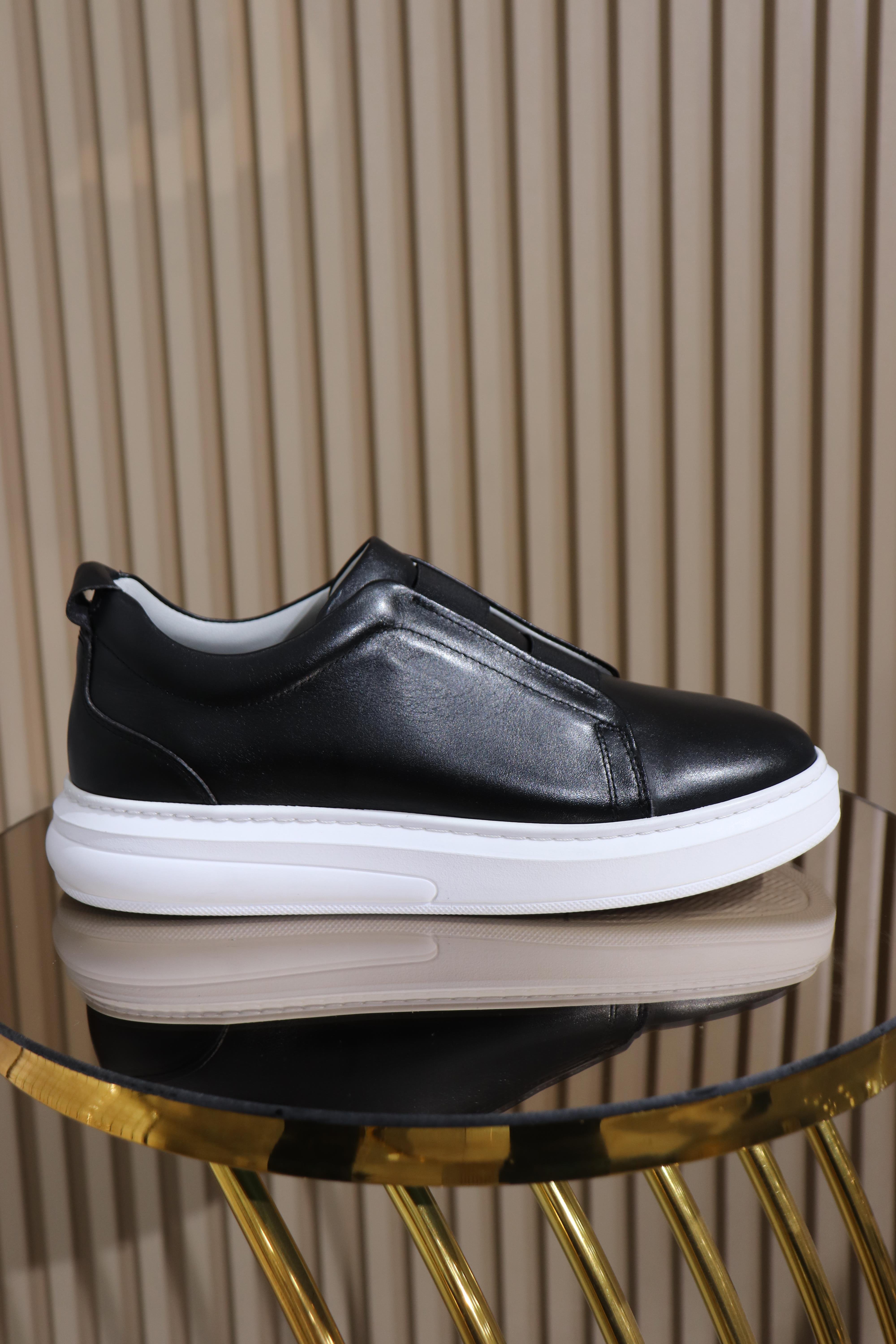 HAKİKİ DERİ LASTİKLİ ERKEK SPOR AYAKKABI S-009