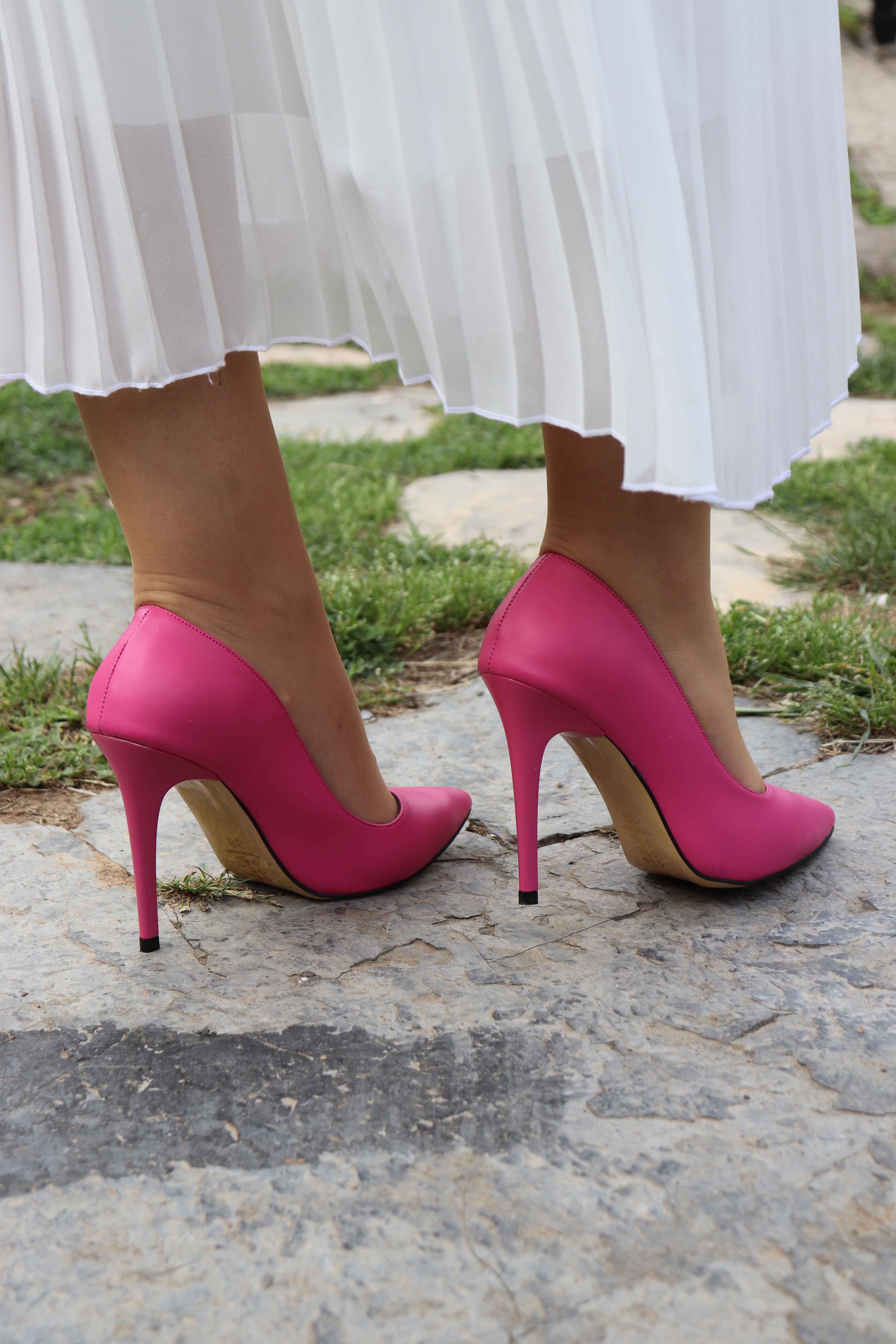 Kapalı Stiletto Topuklu Ayakkabı 511