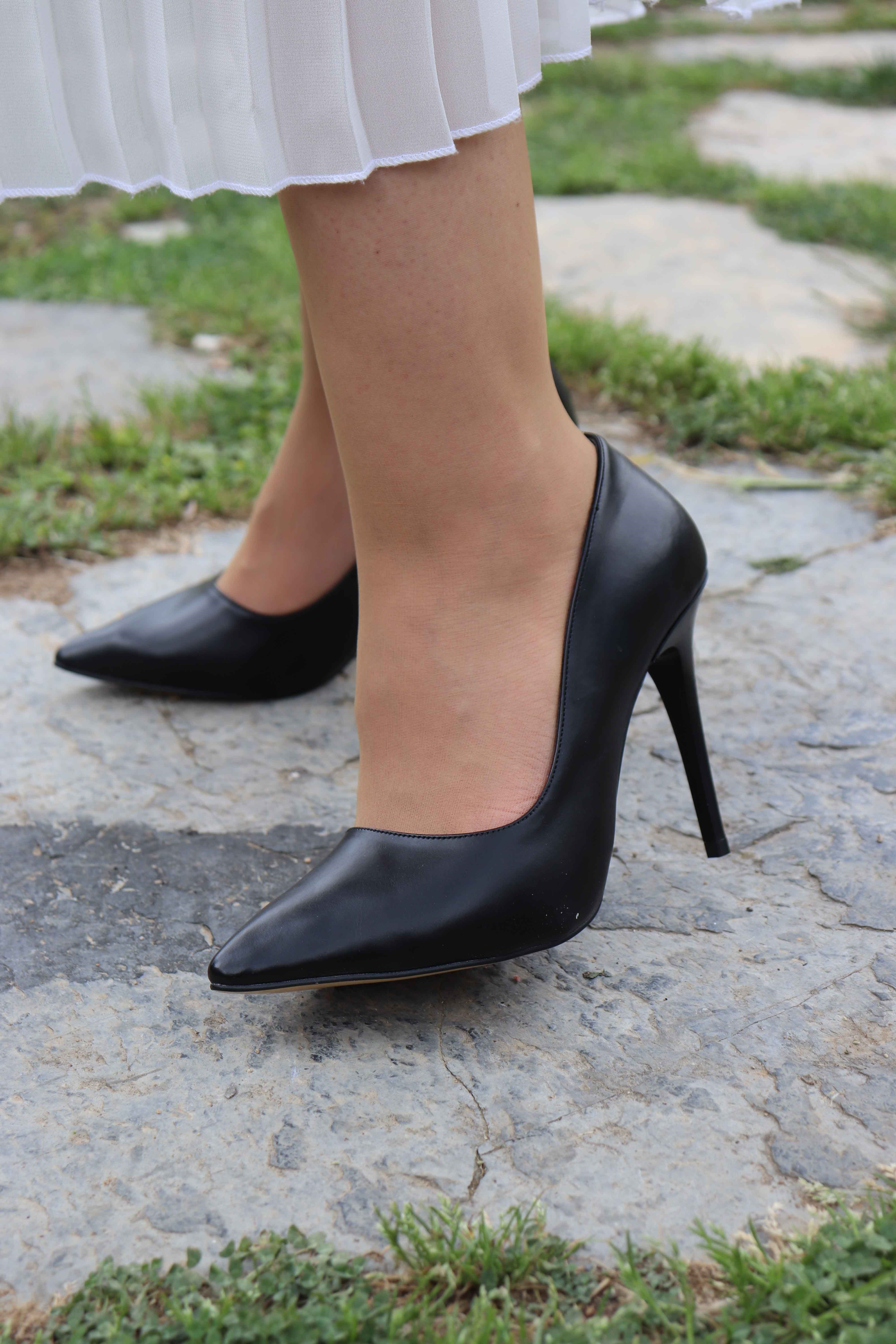 Kapalı Stiletto Topuklu Ayakkabı 511
