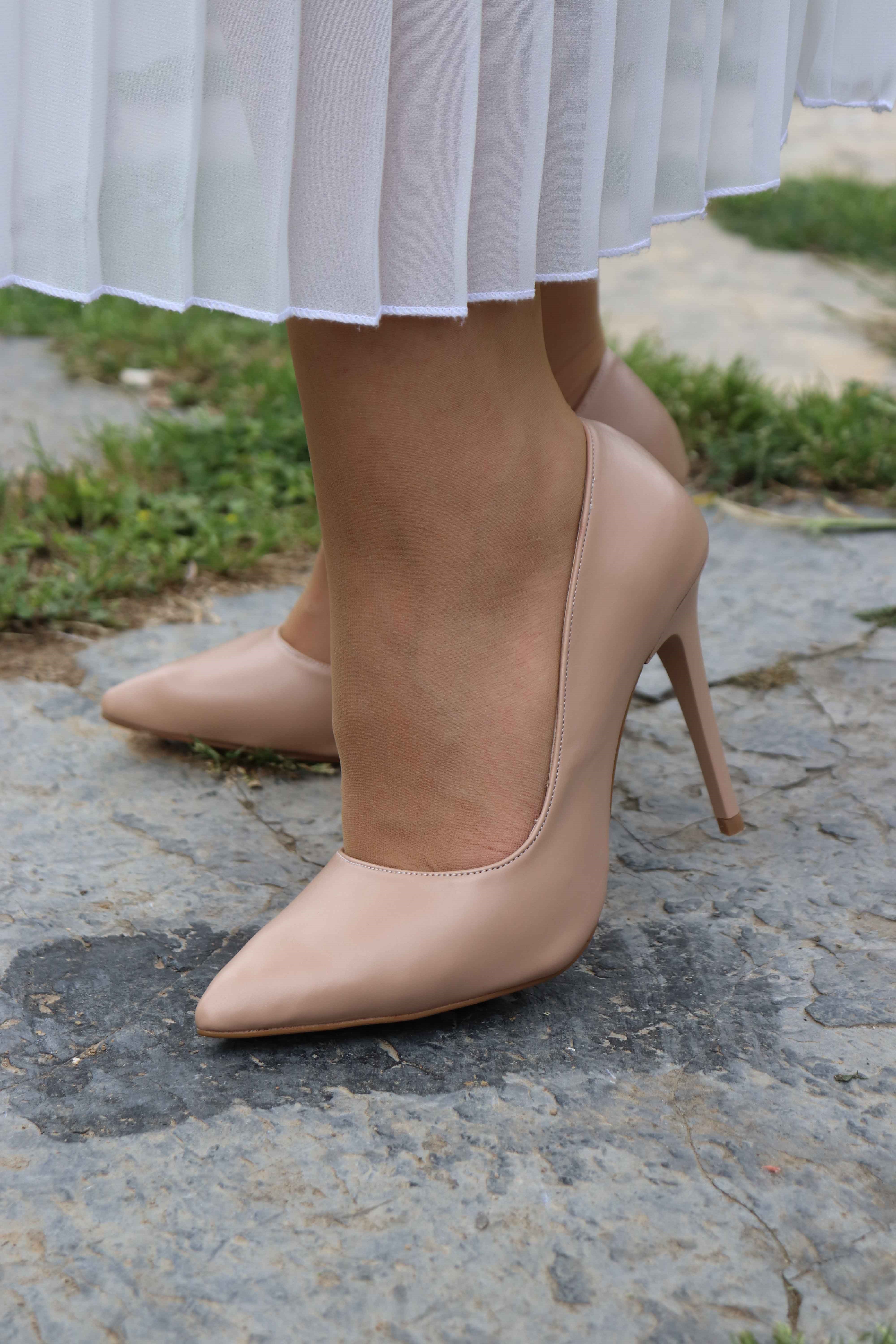 Kapalı Stiletto Topuklu Ayakkabı 511