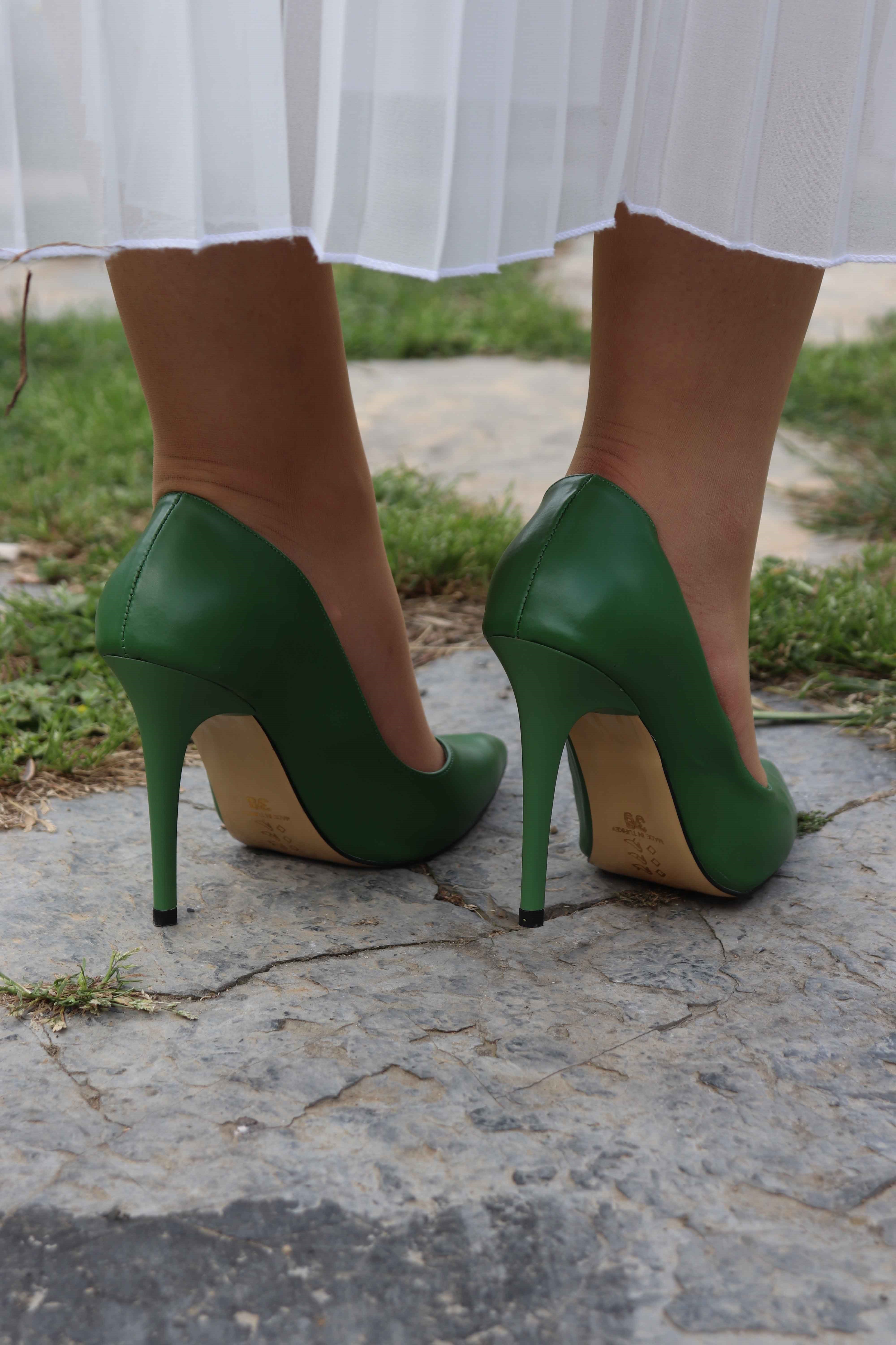 Kapalı Stiletto Topuklu Ayakkabı 511