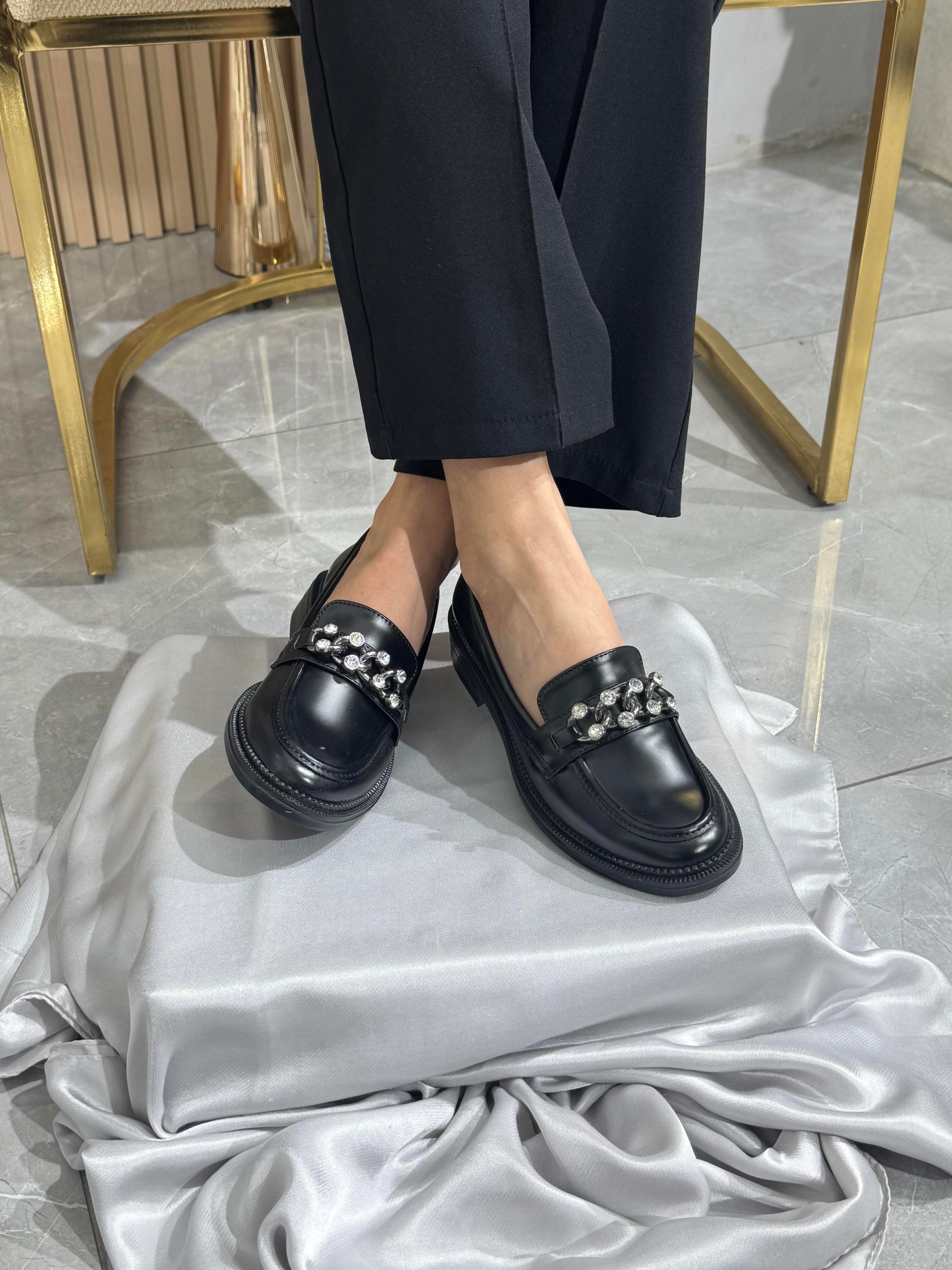 Önü Taşlı Makosen Kadın Ayakkabı 502