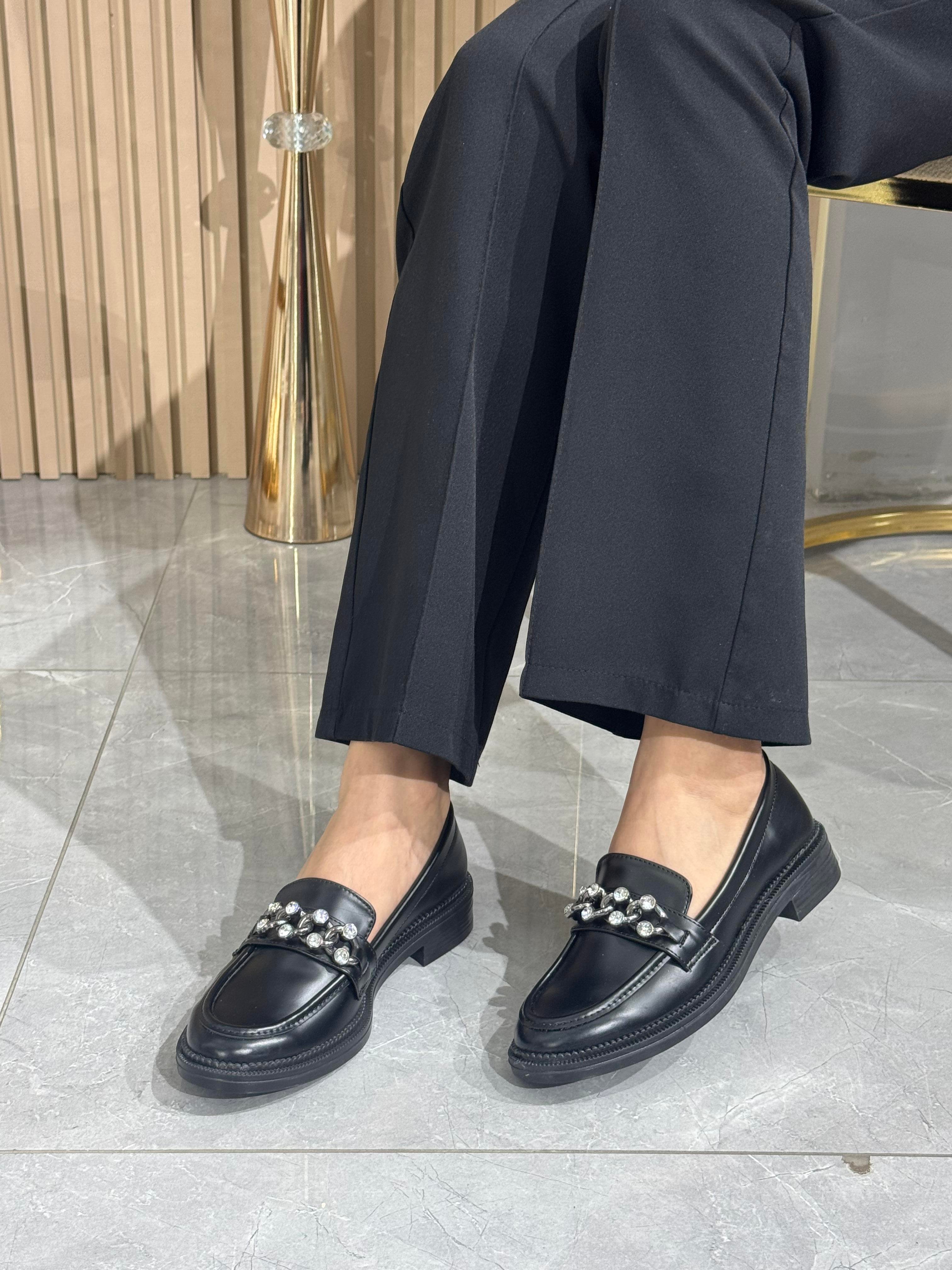 Önü Taşlı Makosen Kadın Ayakkabı 502