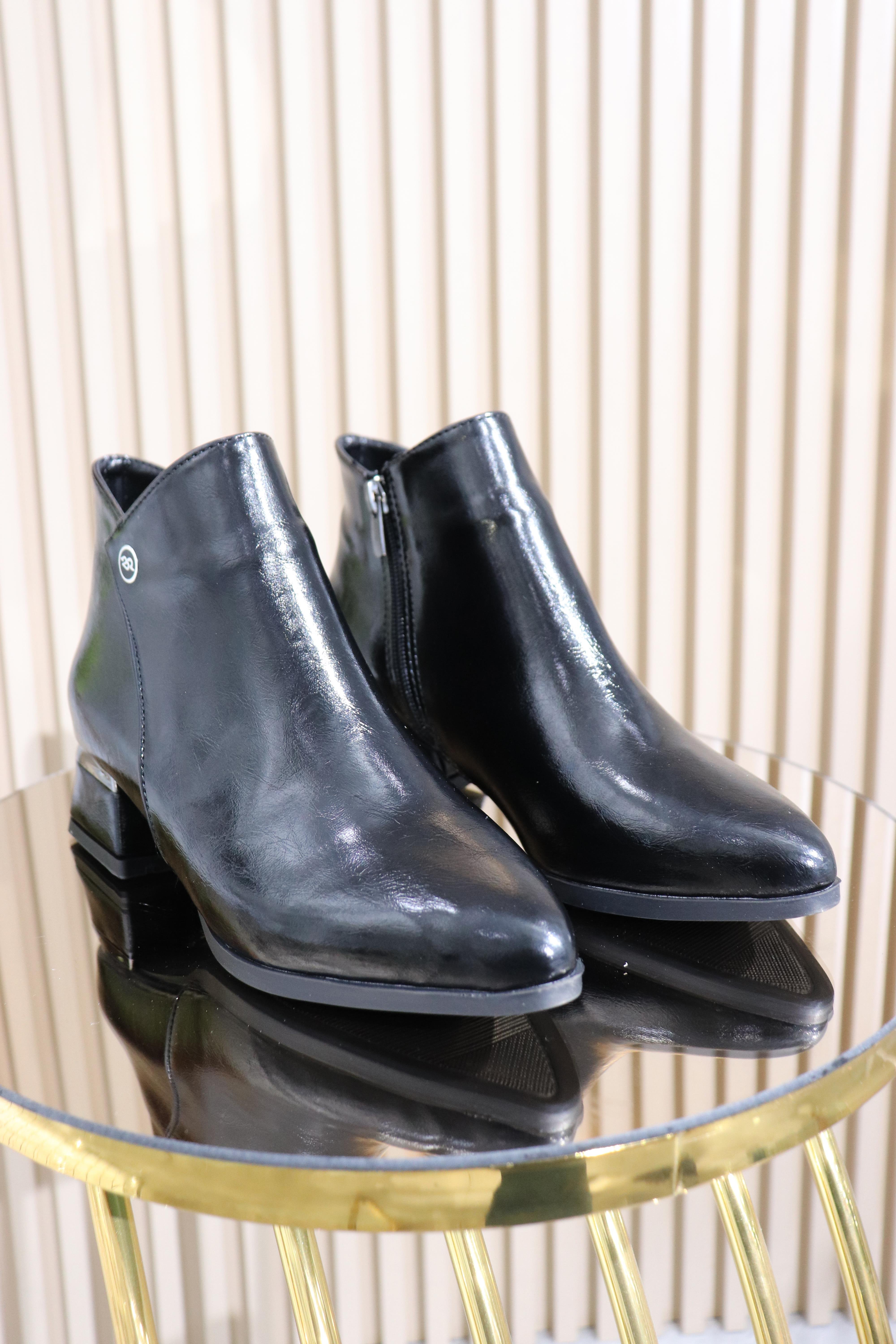 PARLAK DETAYLI KADIN BOT 195