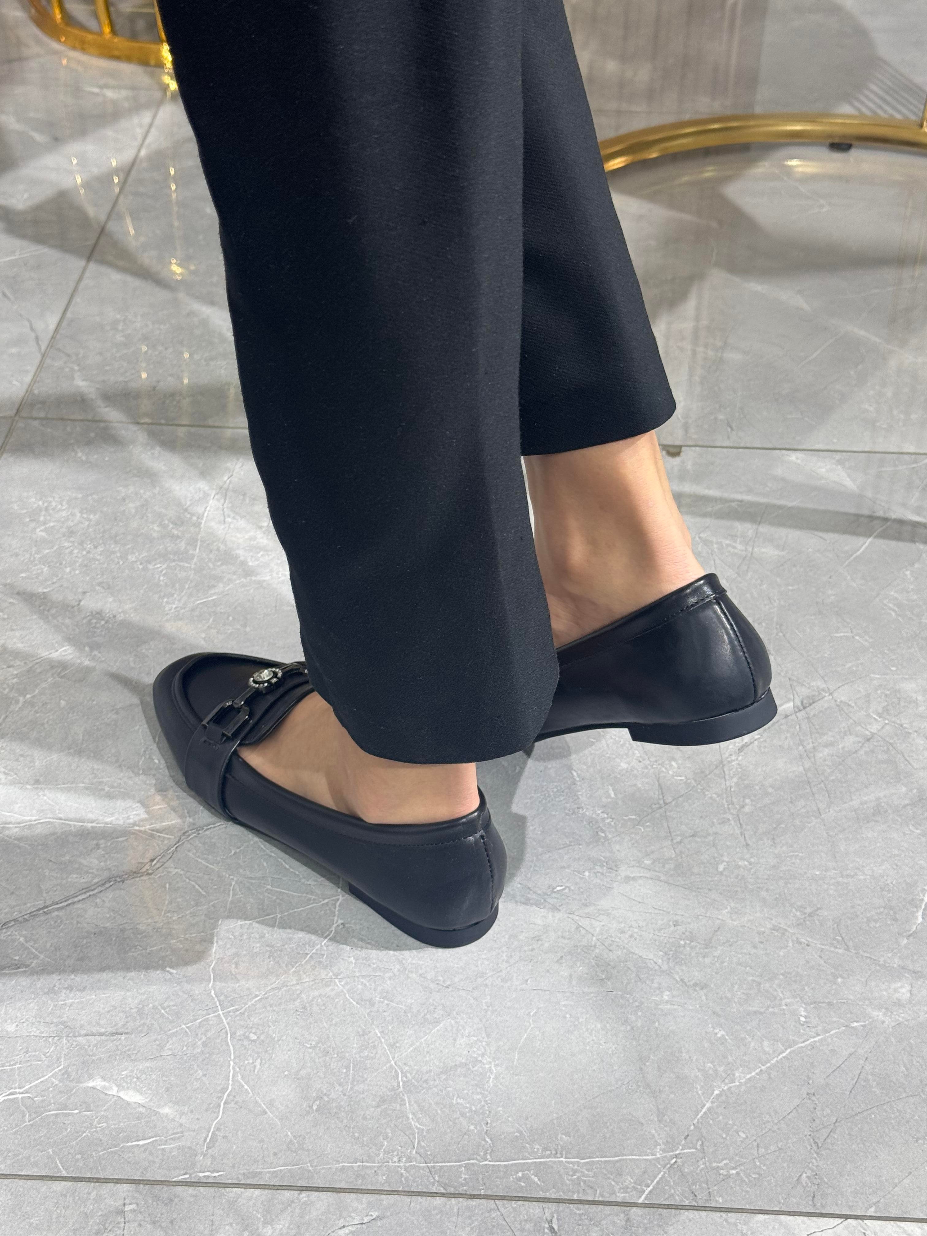 Taşlı Tokalı Kadın Babet Ayakkabı 5025