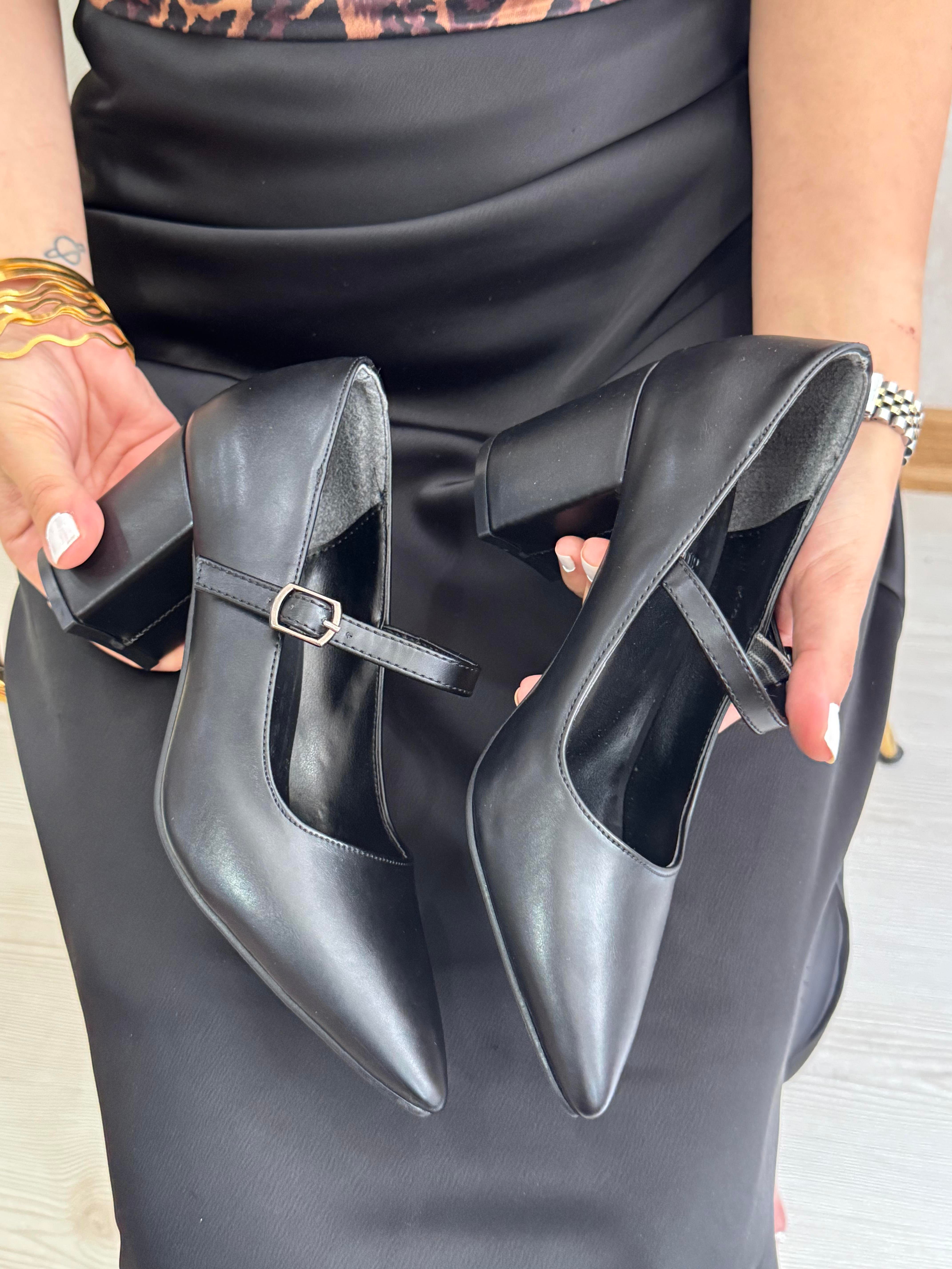 Tek Bant Kemerli Kadın Topuklu Ayakkabı 205