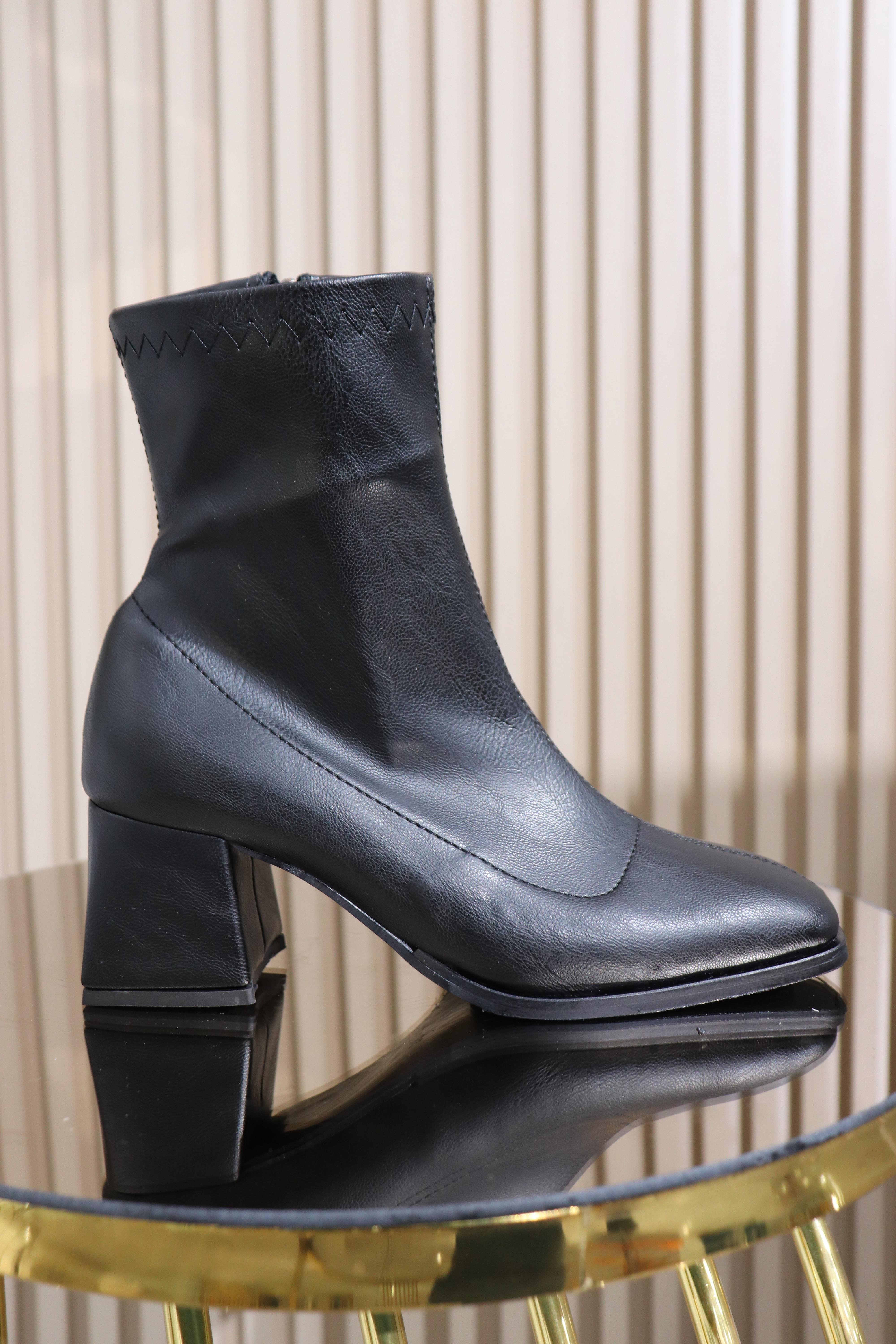 TOPUKLU KADIN STEÇ BOT 185