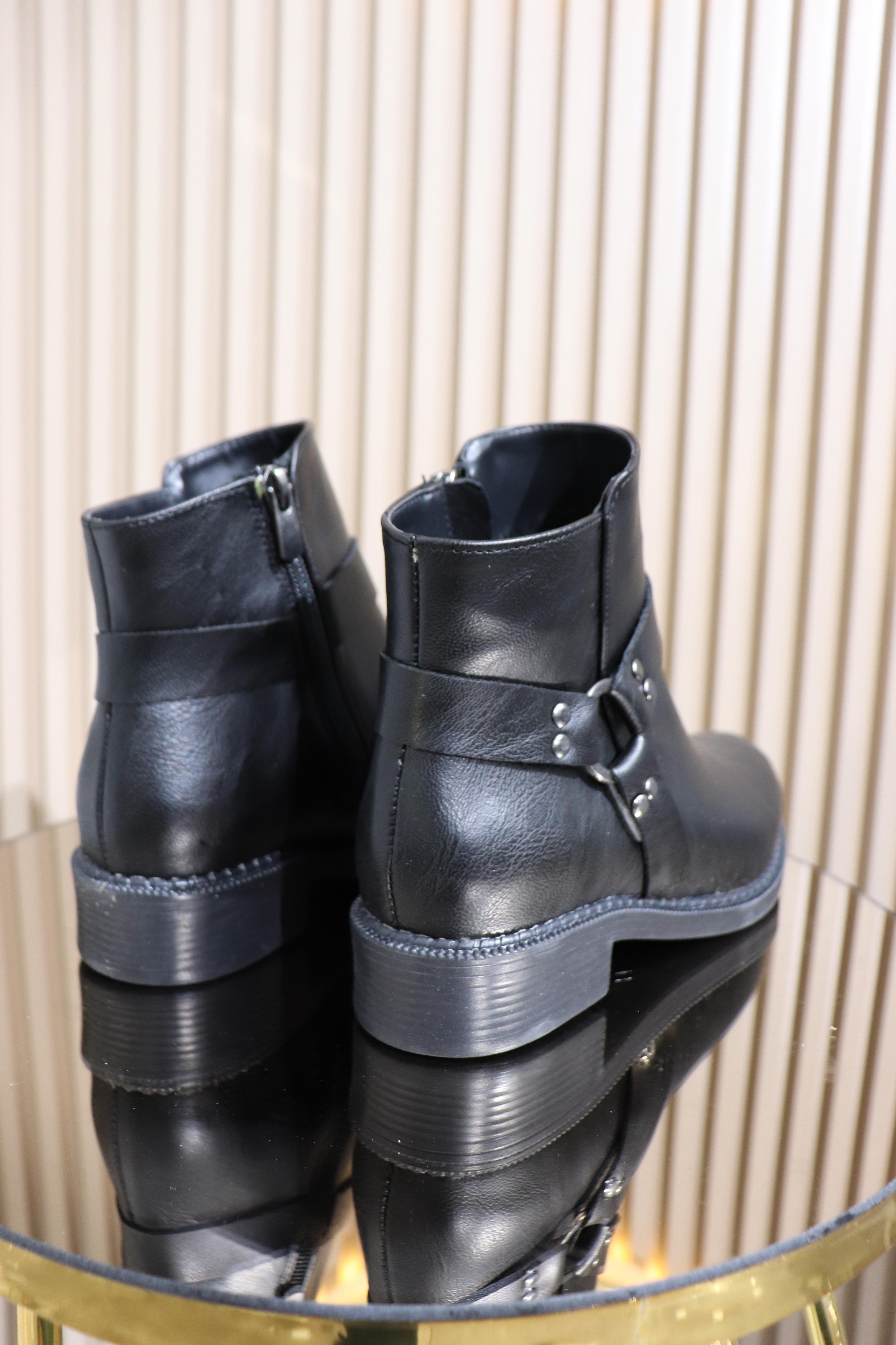 ÜÇ KEMER TOKALI KADIN BOT 189