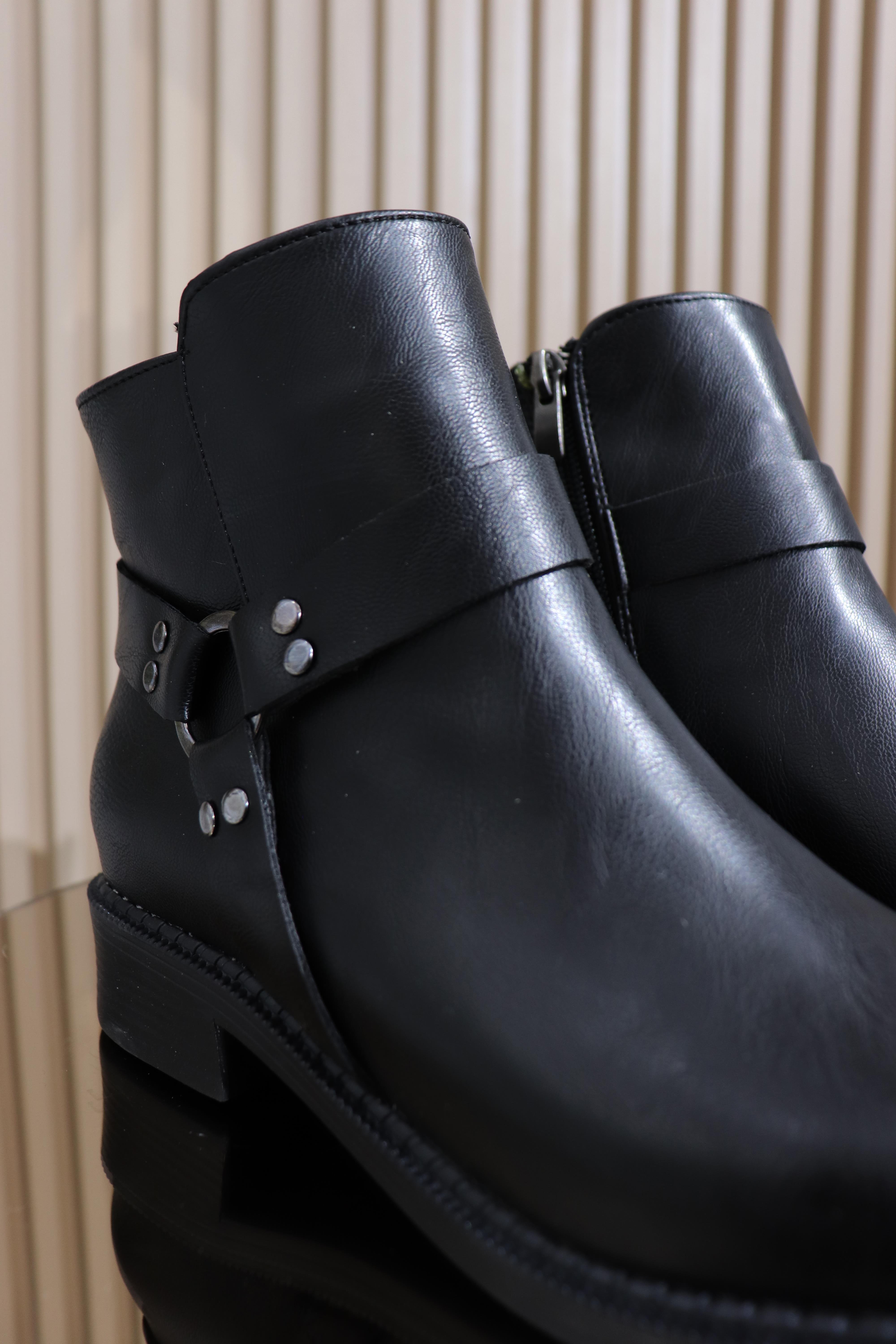 ÜÇ KEMER TOKALI KADIN BOT 189