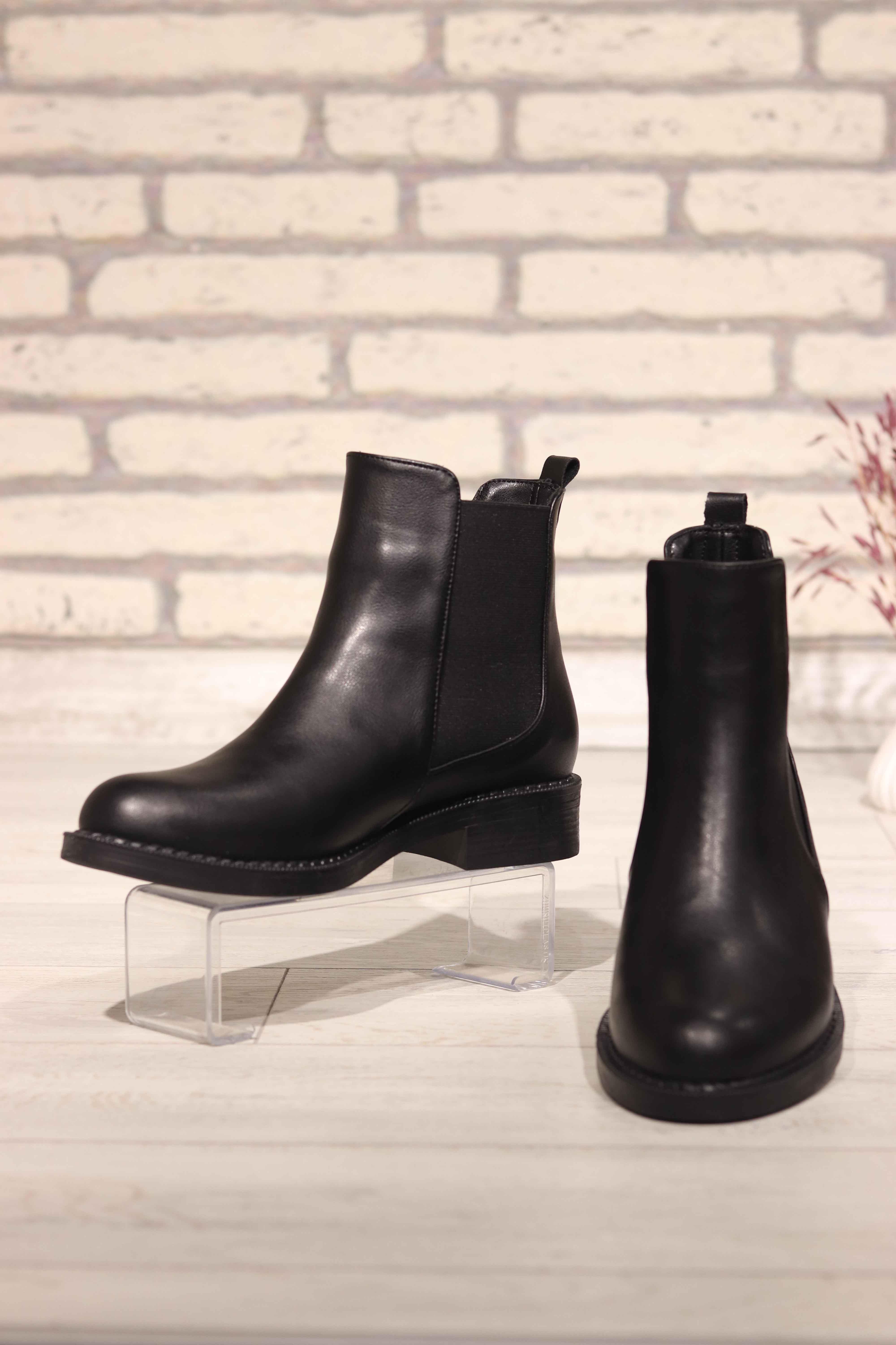 Yanı Lastik Detay Kadın Bot 230 - SIYAH