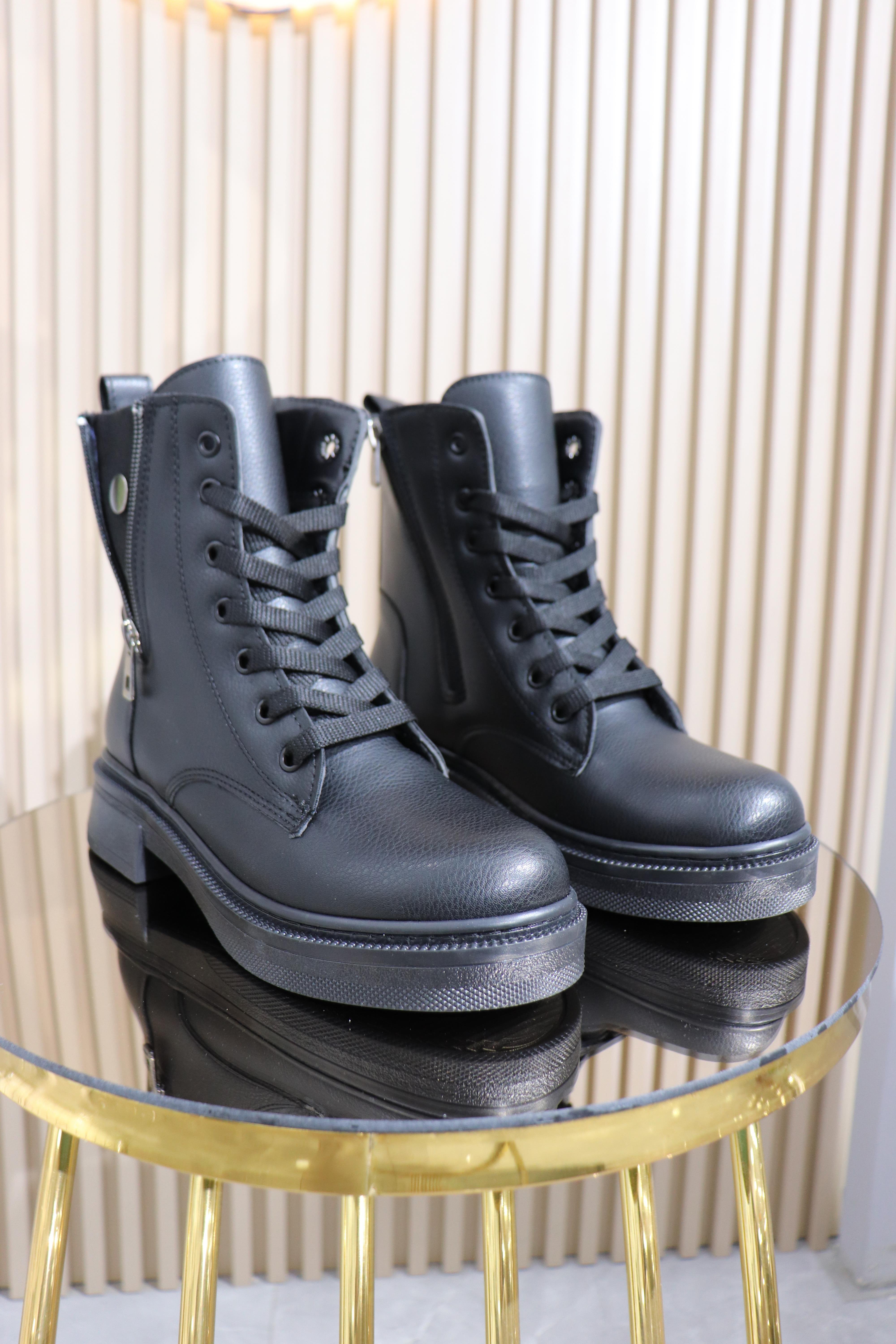 YANI LASTİKLİ KADIN BOT 200