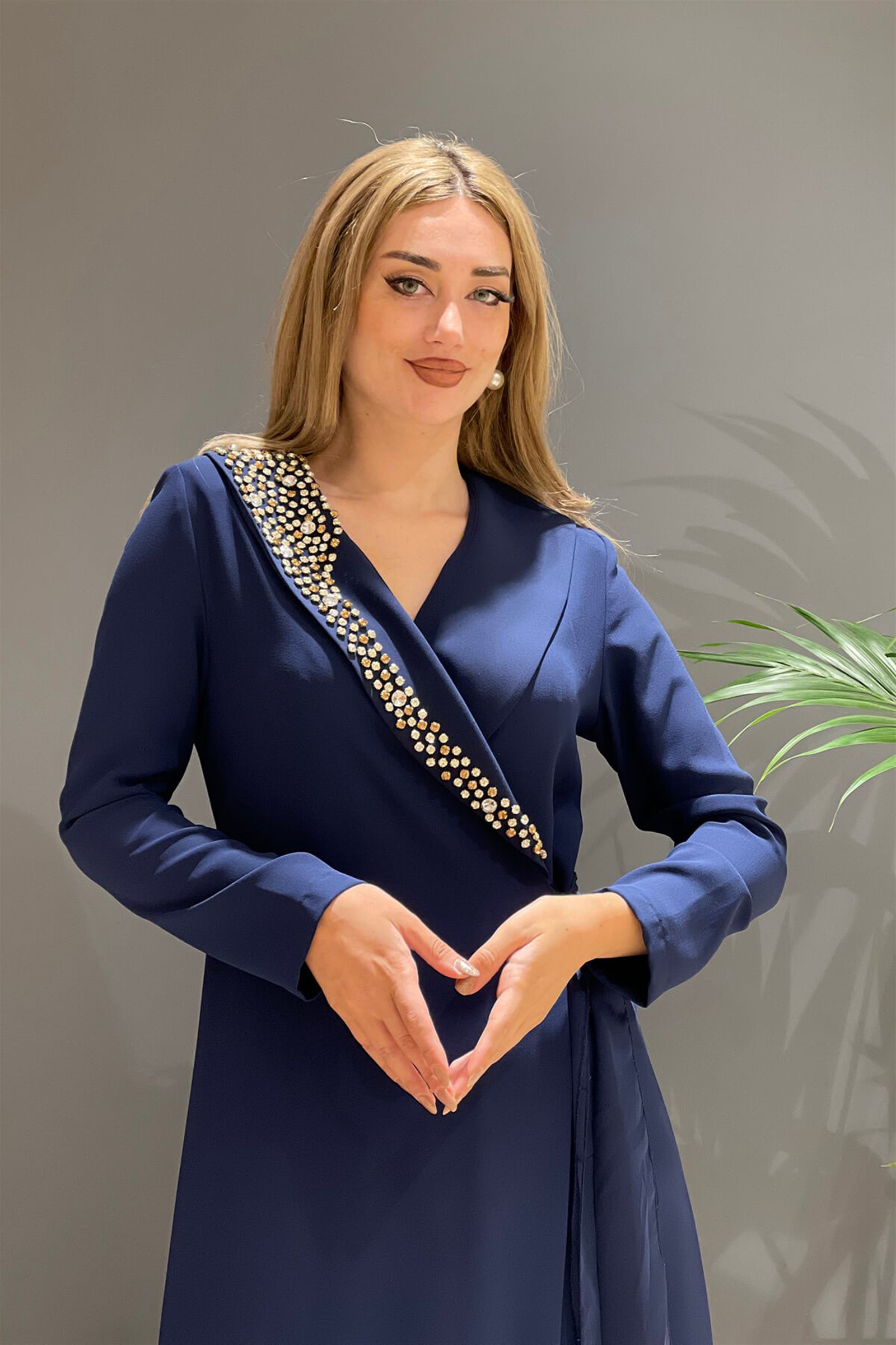 Derin Store Taşlı Bayan Ferace 9368 Lacivert