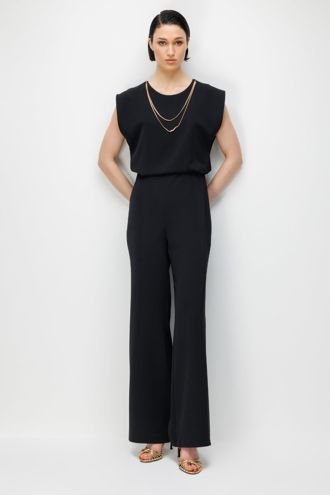 MODA İLGİ Sıfır Yaka Kolsuz Tulum 60705 Siyah