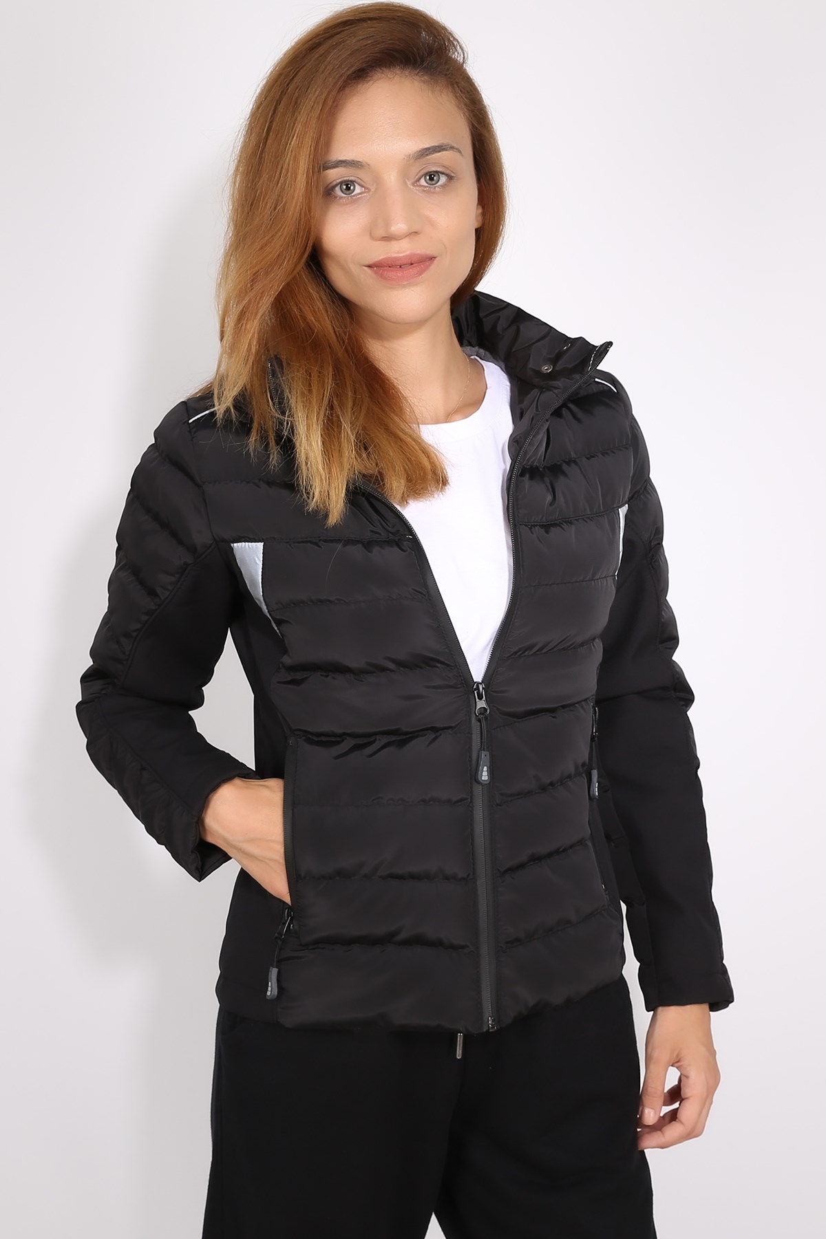 Delpino Kadın Dar Kesim Su ve Rüzgar Geçirmez Softshell Mont