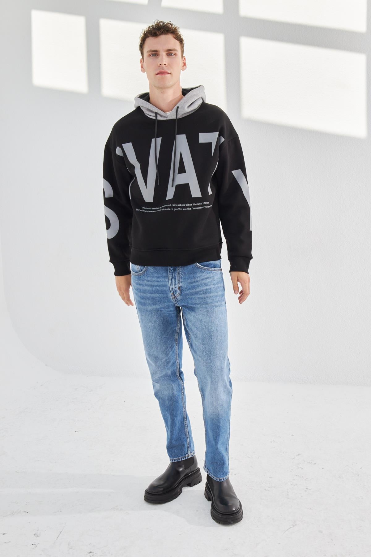 Kapüşonlu Yarım Oversize Sweatshirt